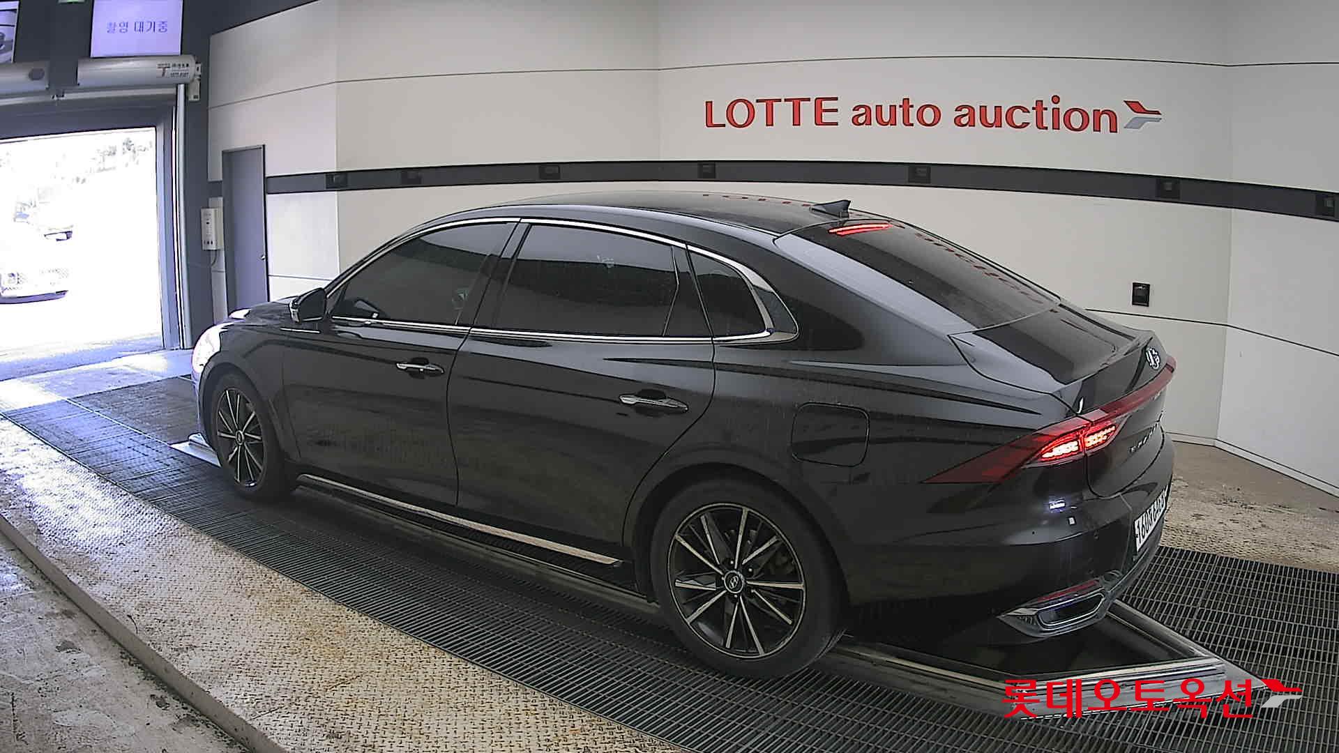 Hyundai Grandeur - 15