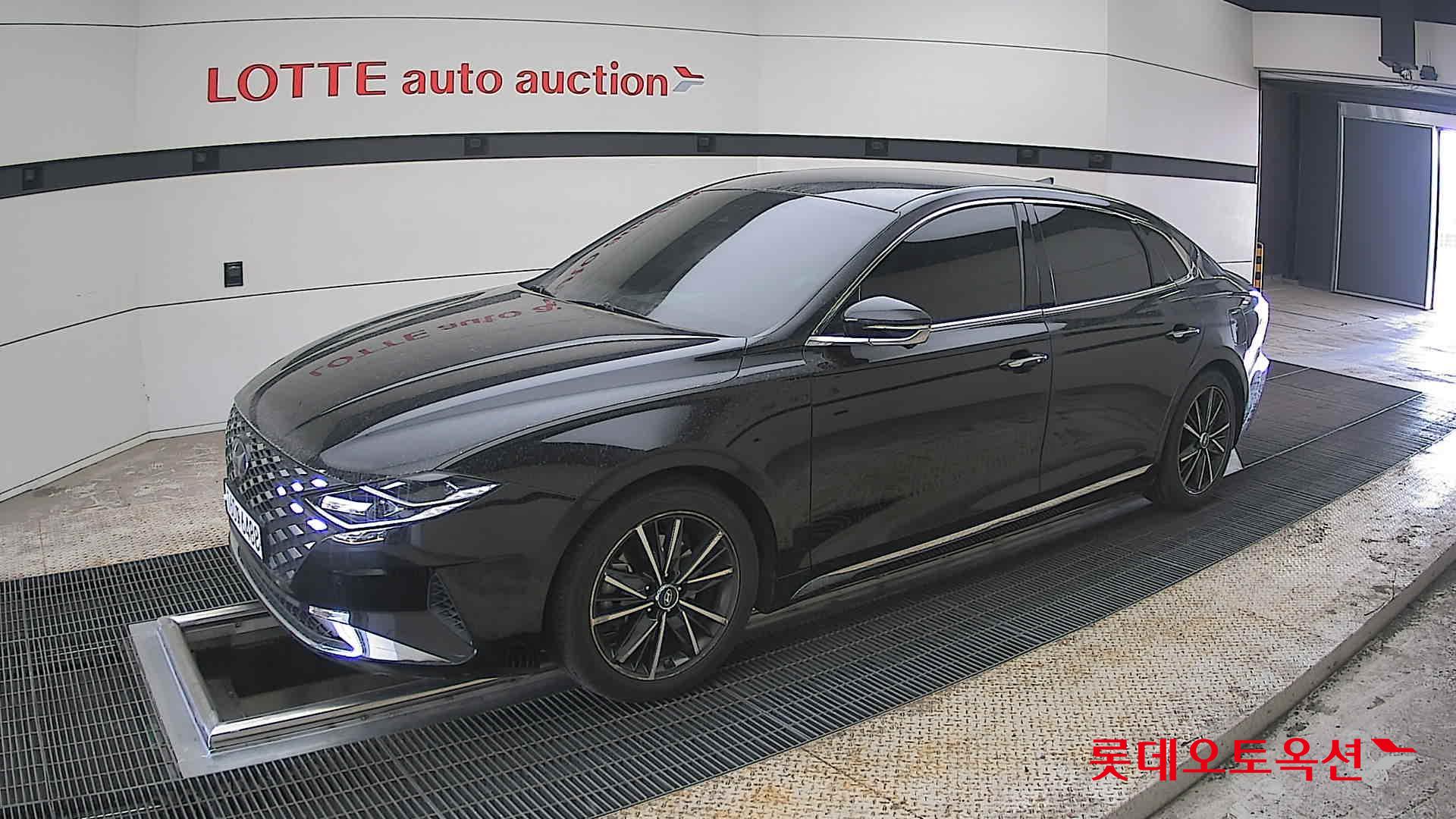 Hyundai Grandeur - 11