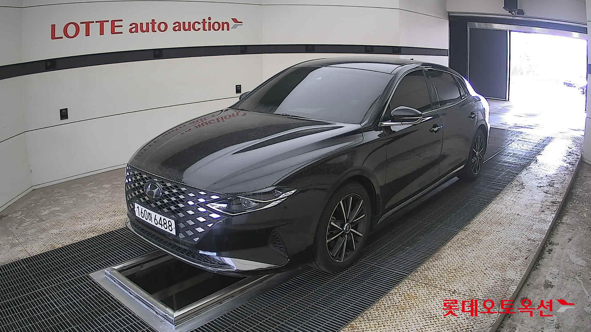 Hyundai Grandeur - 3