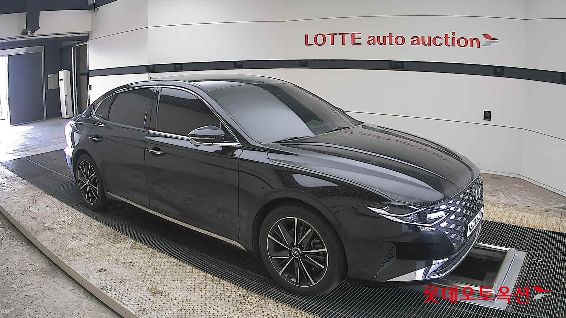 Hyundai Grandeur - 23