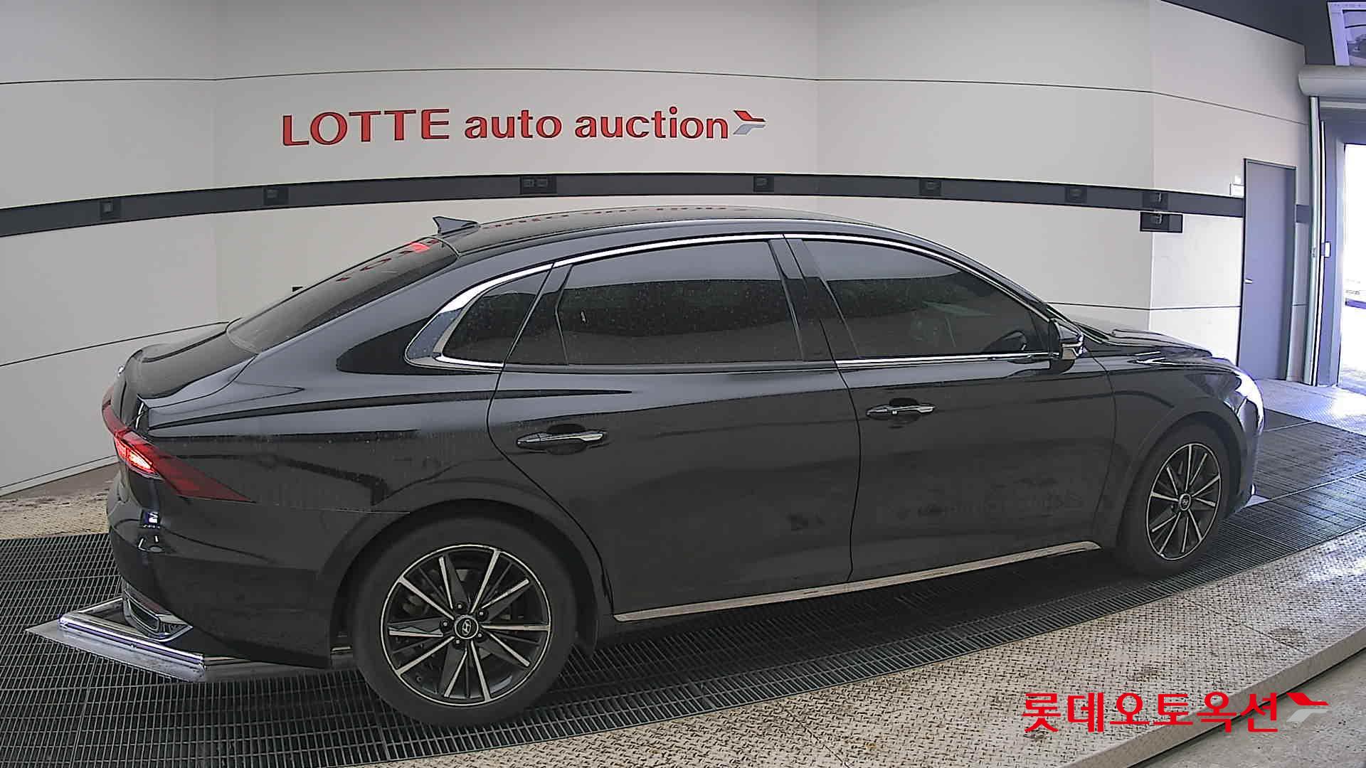 Hyundai Grandeur - 20