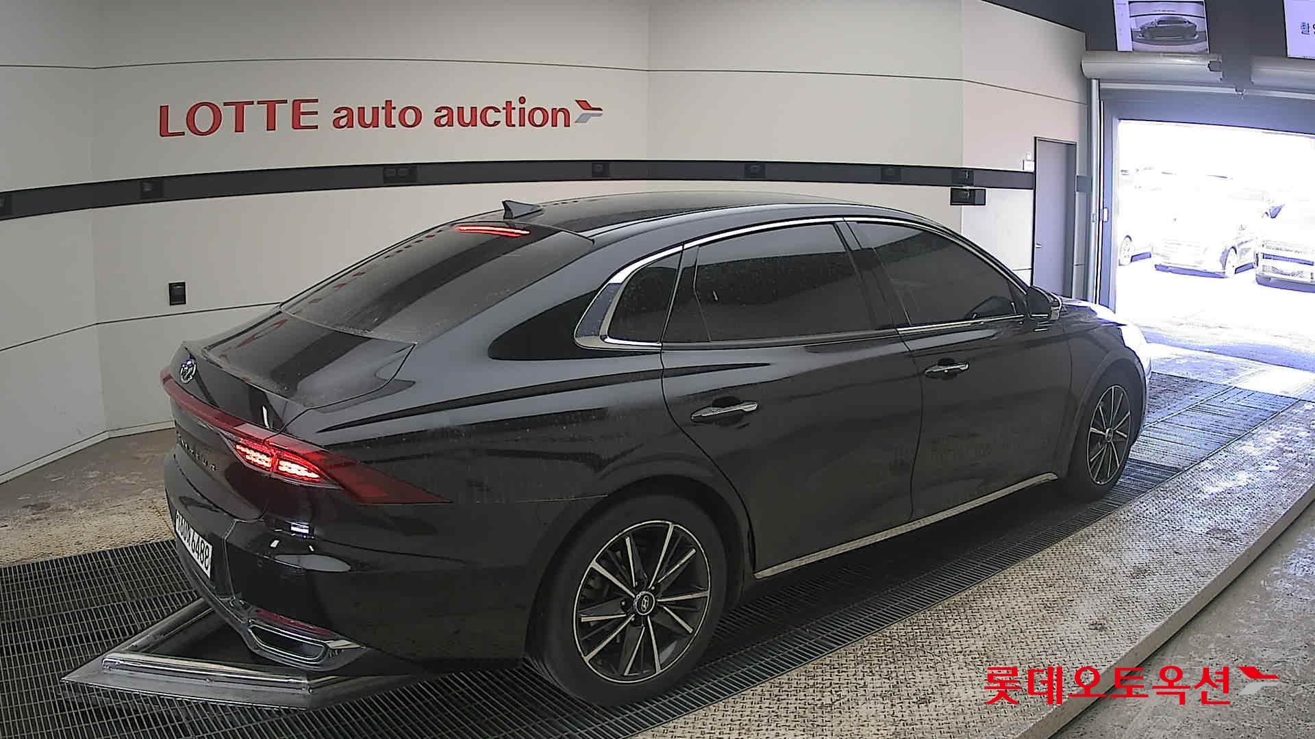Hyundai Grandeur - 19