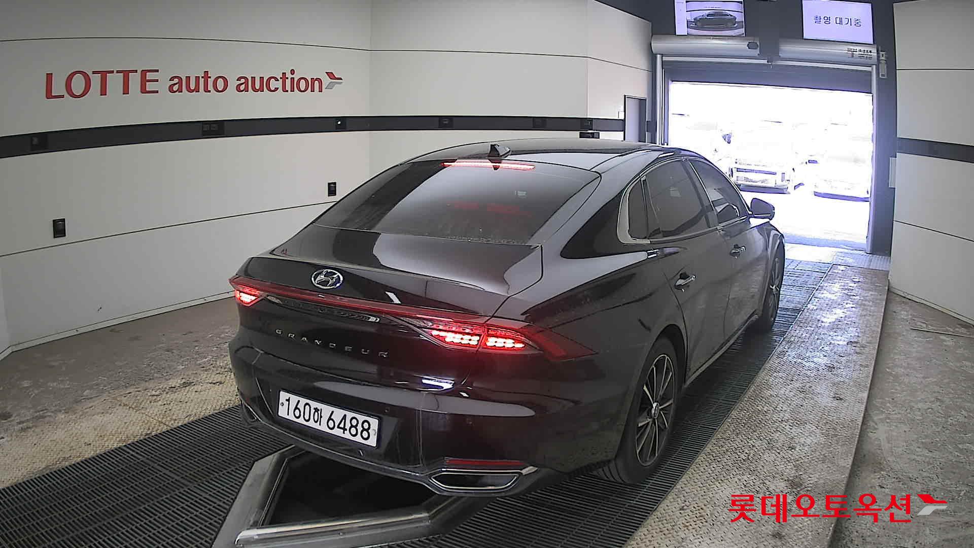 Hyundai Grandeur - 18