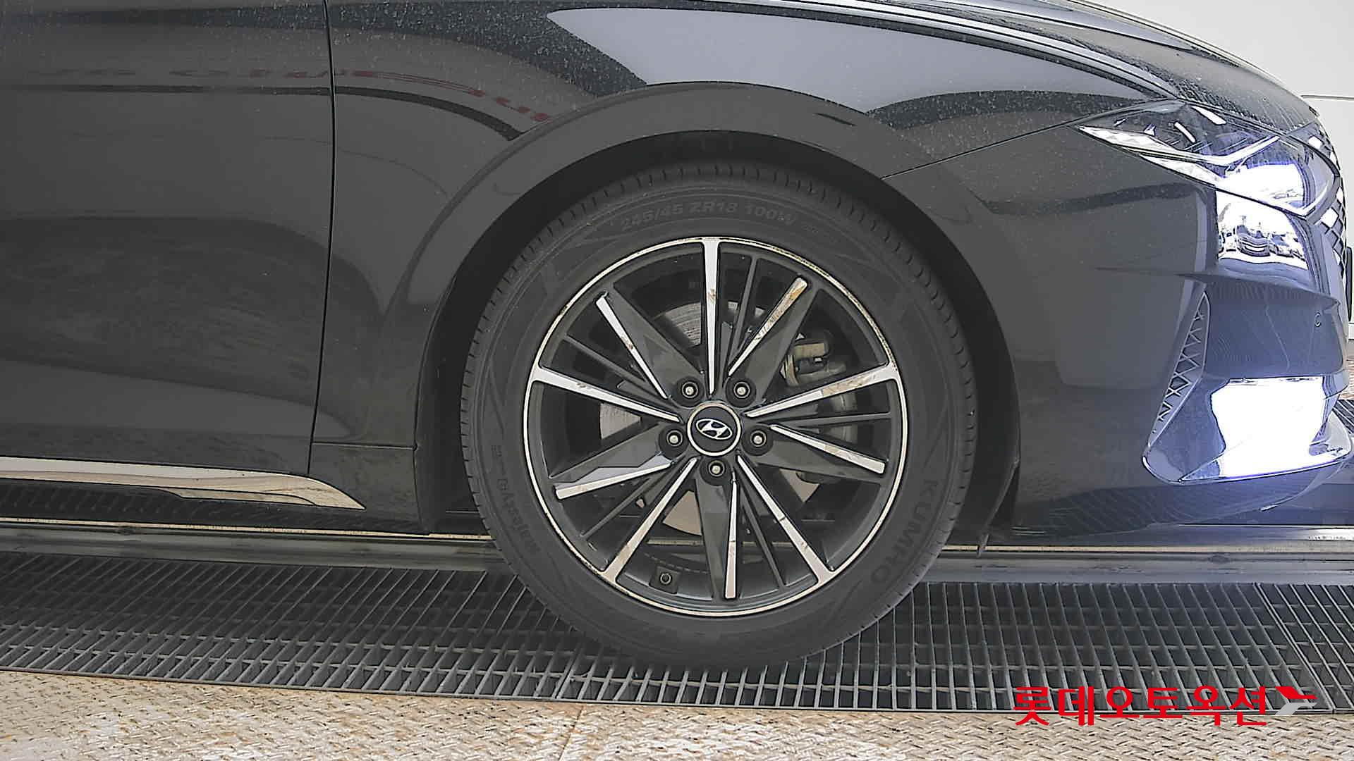Hyundai Grandeur - 27