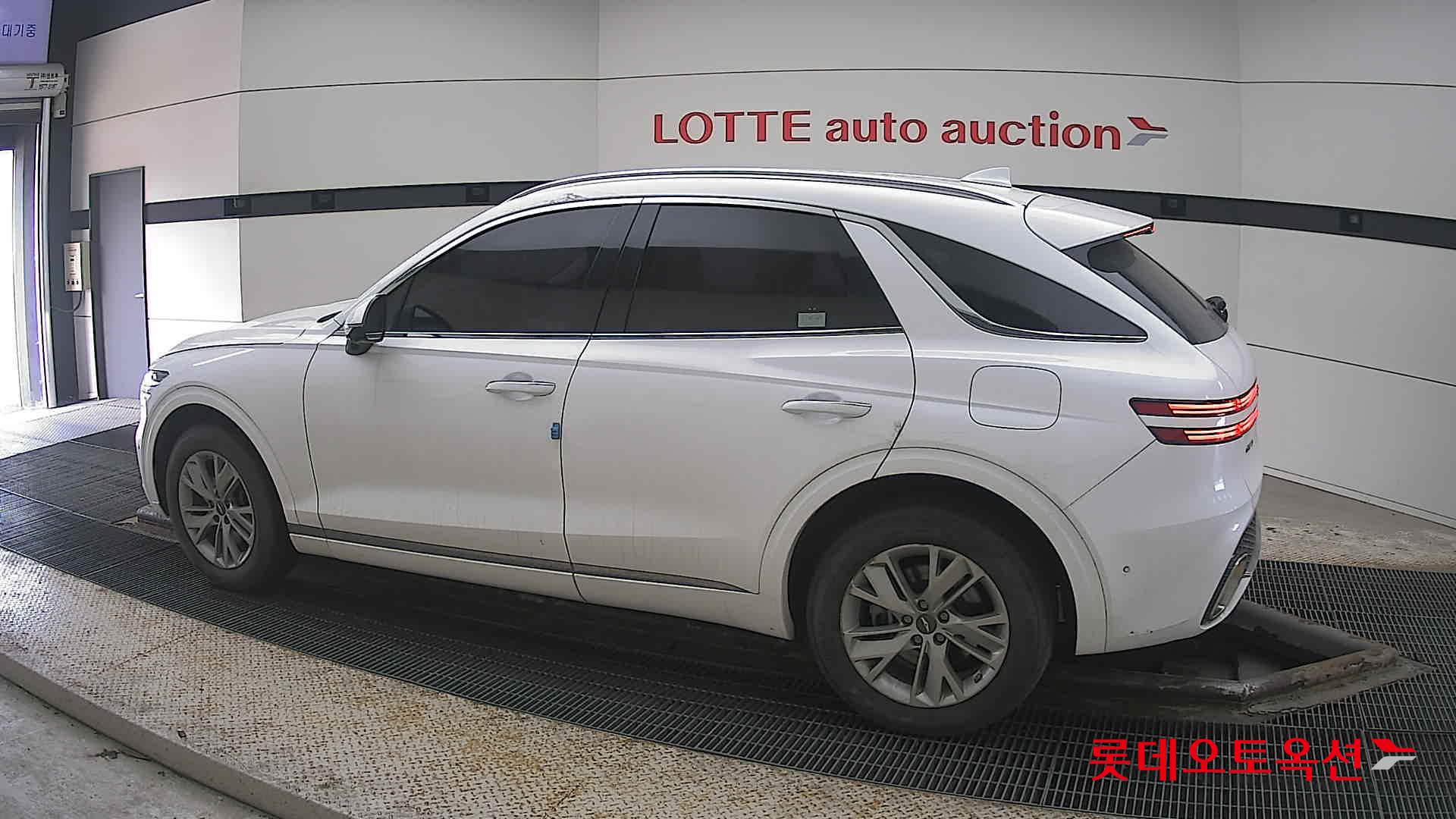 جينسس جي في 70