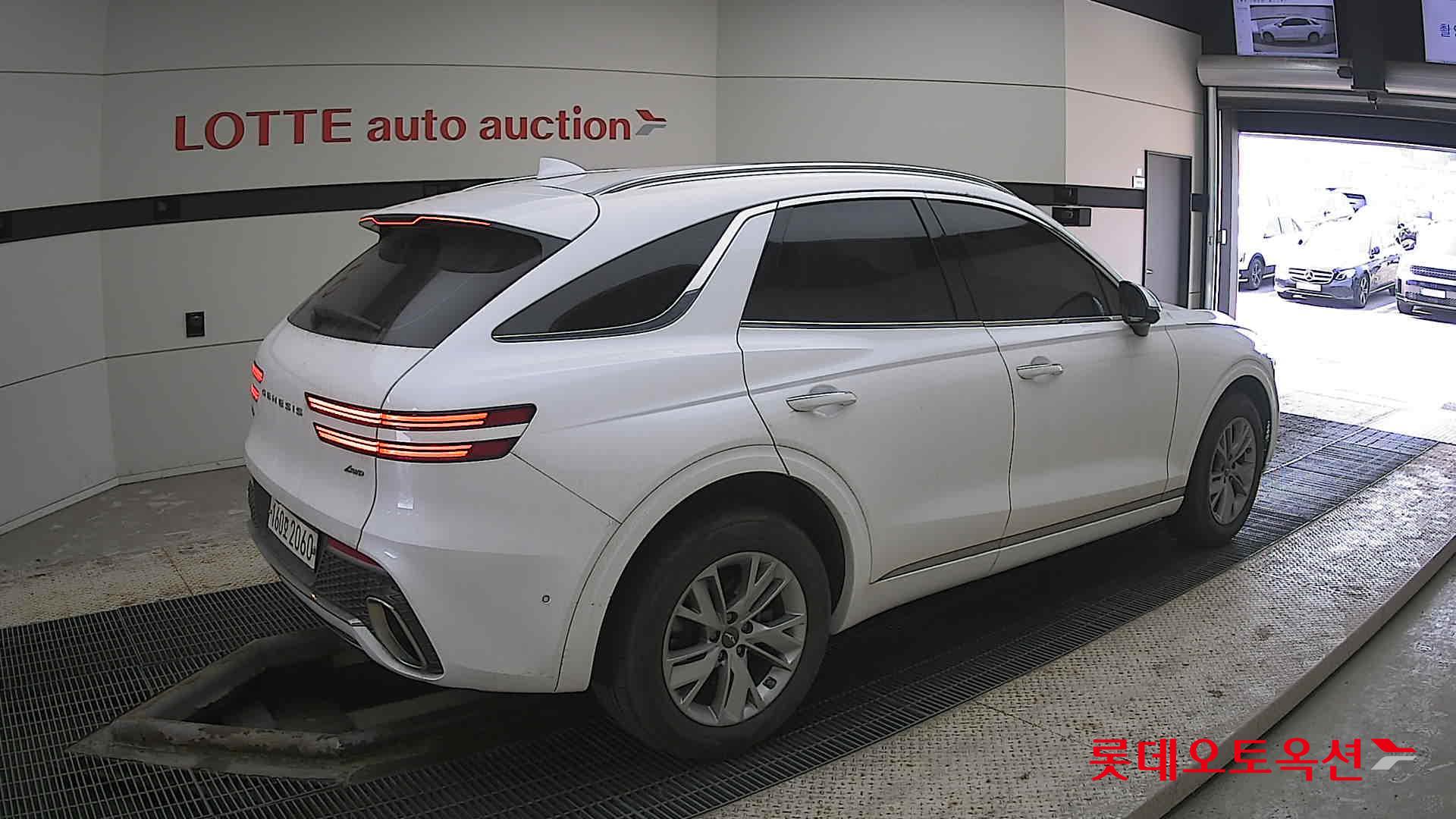 جينسس جي في 70