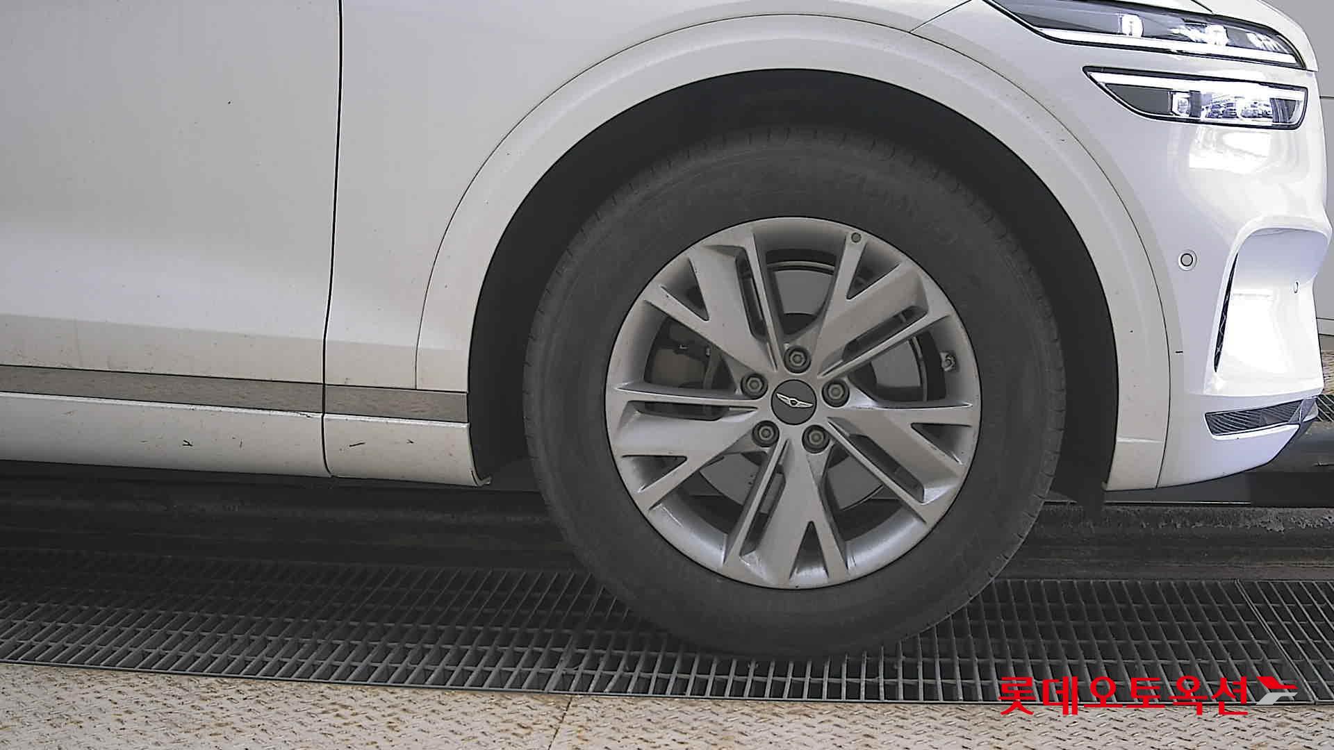 جينسس جي في 70