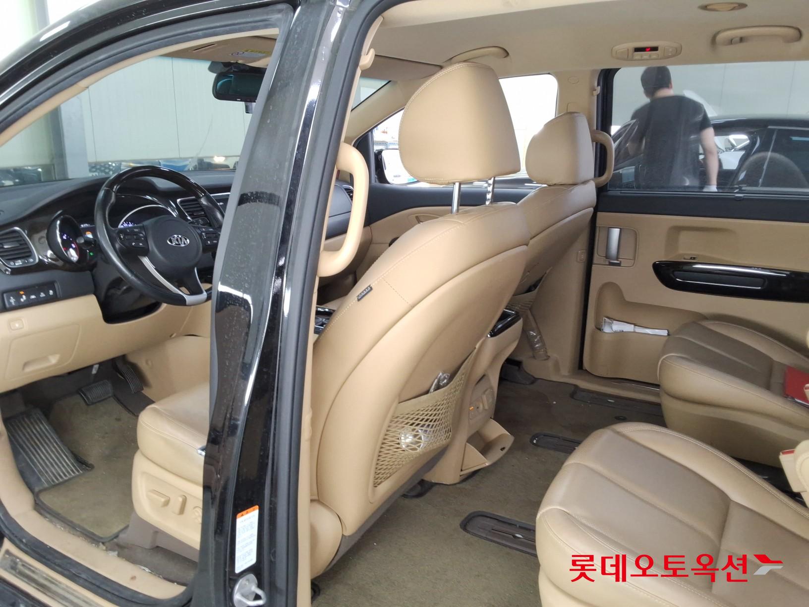 기아자동차 뉴 카니발 - 36