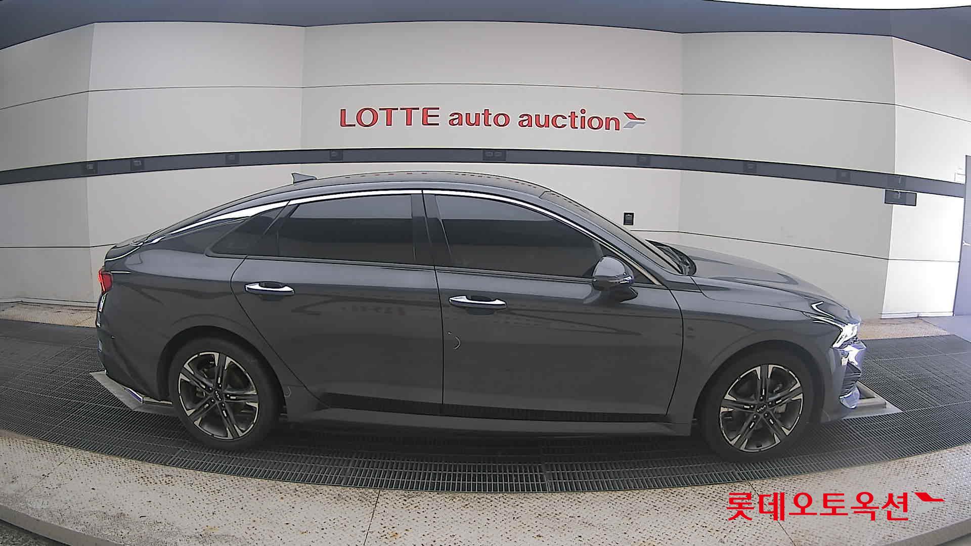 2023 - kia k5