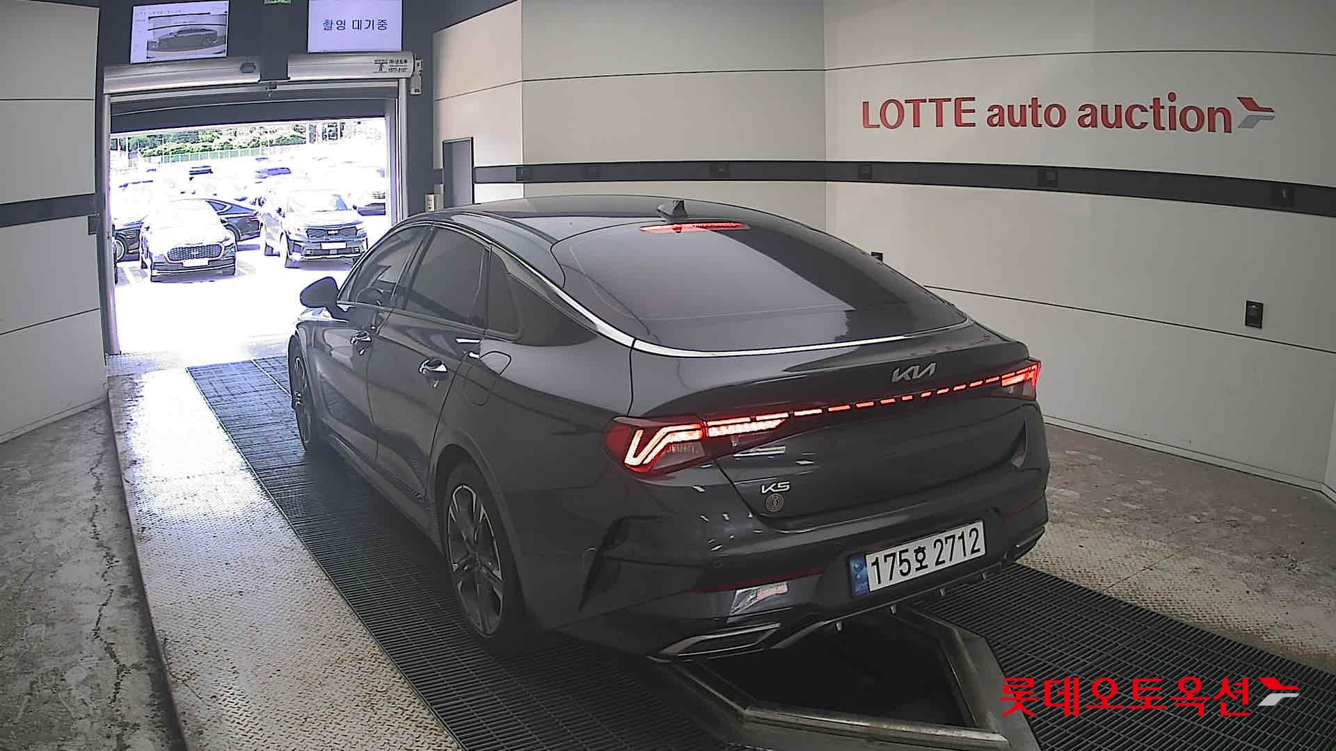 2023 - kia k5