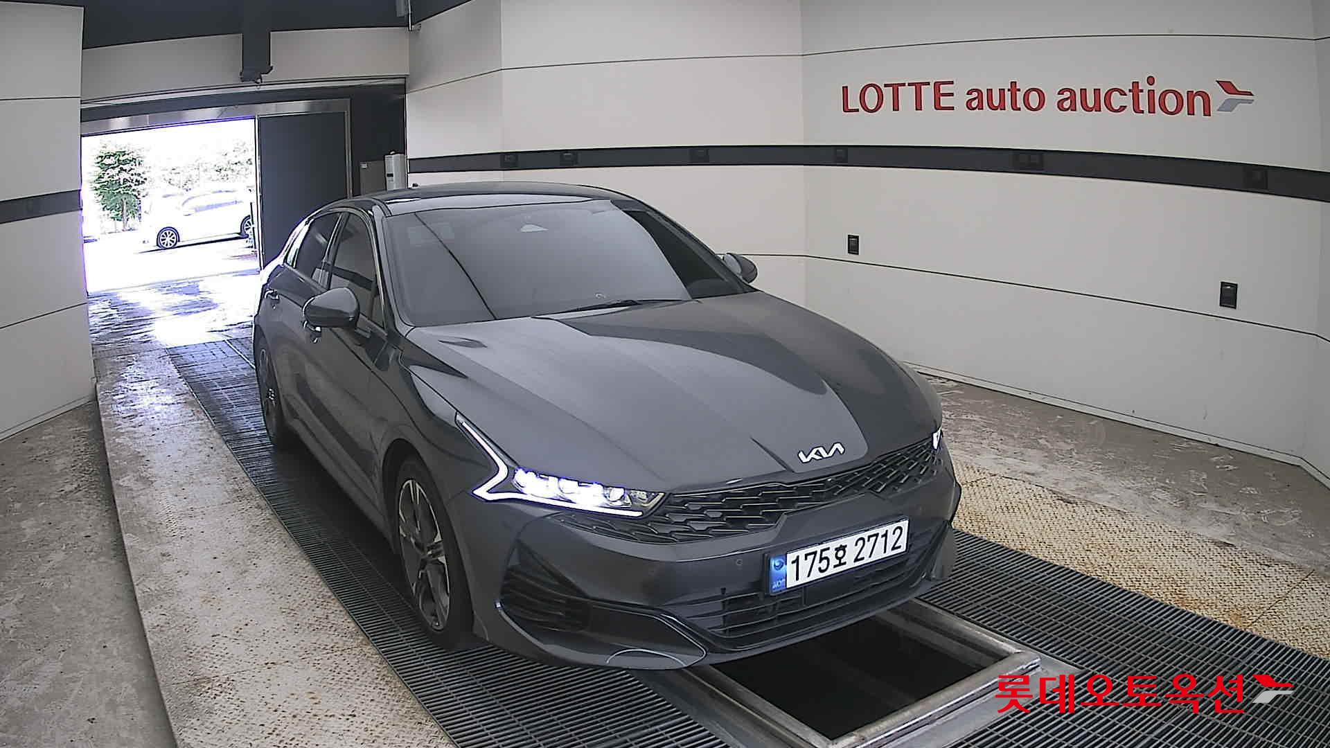 2023 - kia k5
