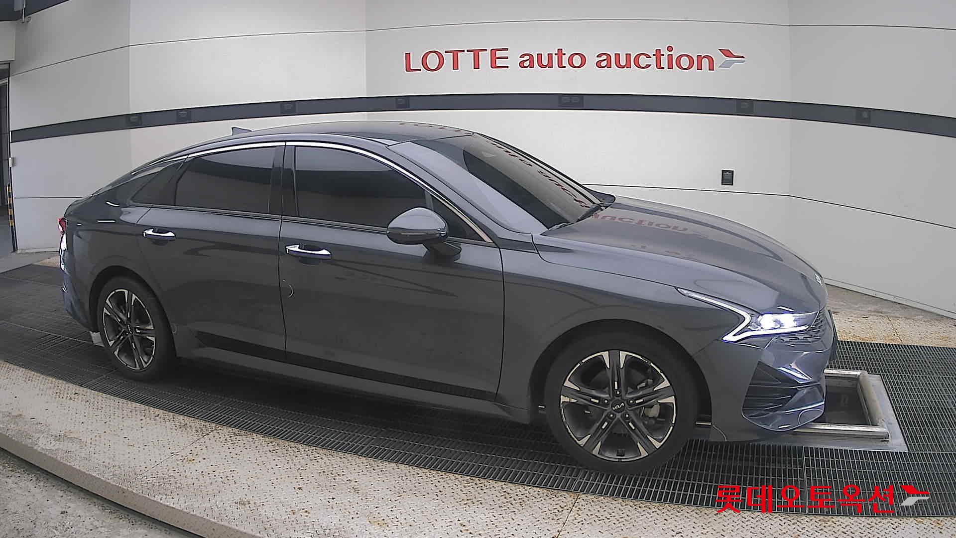 2023 - kia k5