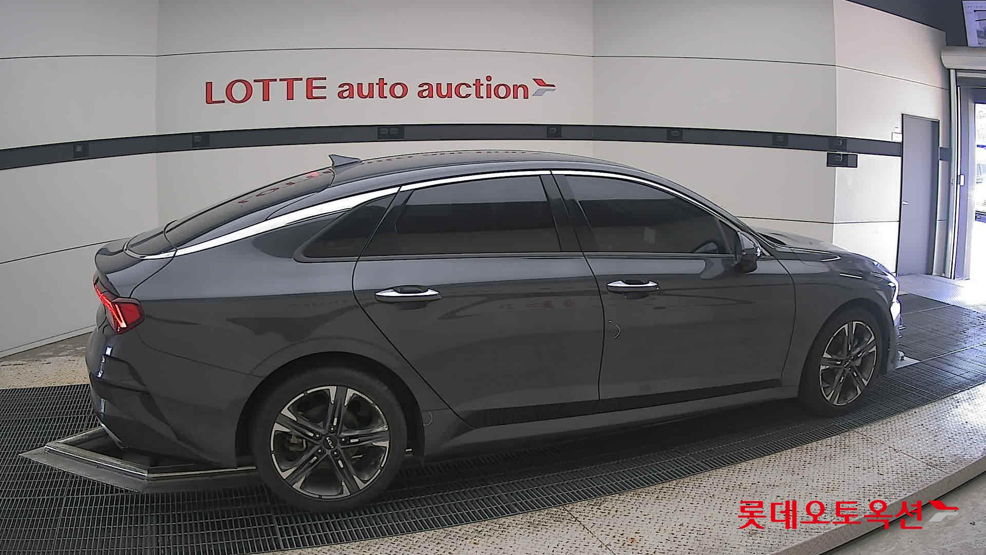 2023 - kia k5