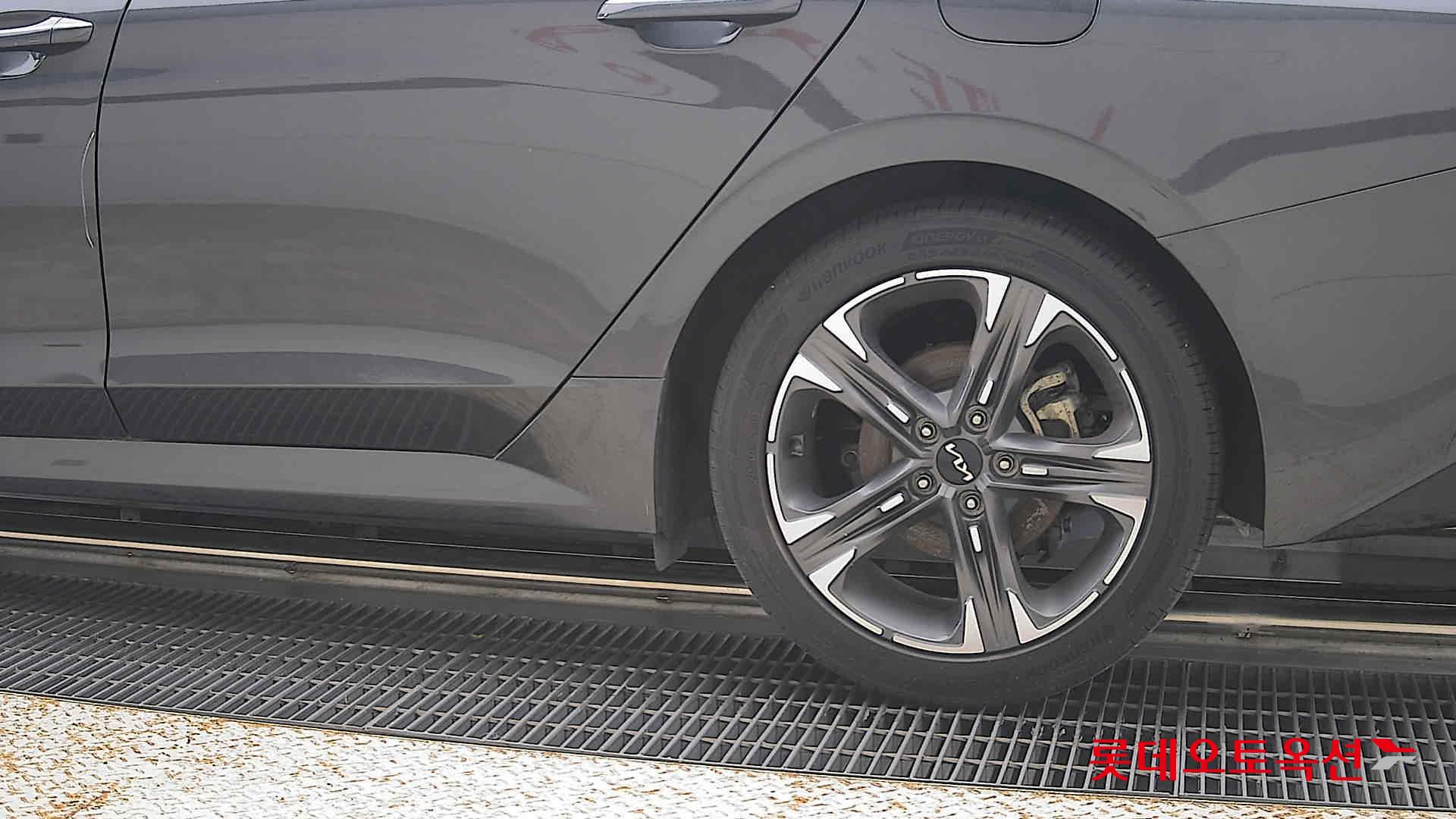 2023 - kia k5