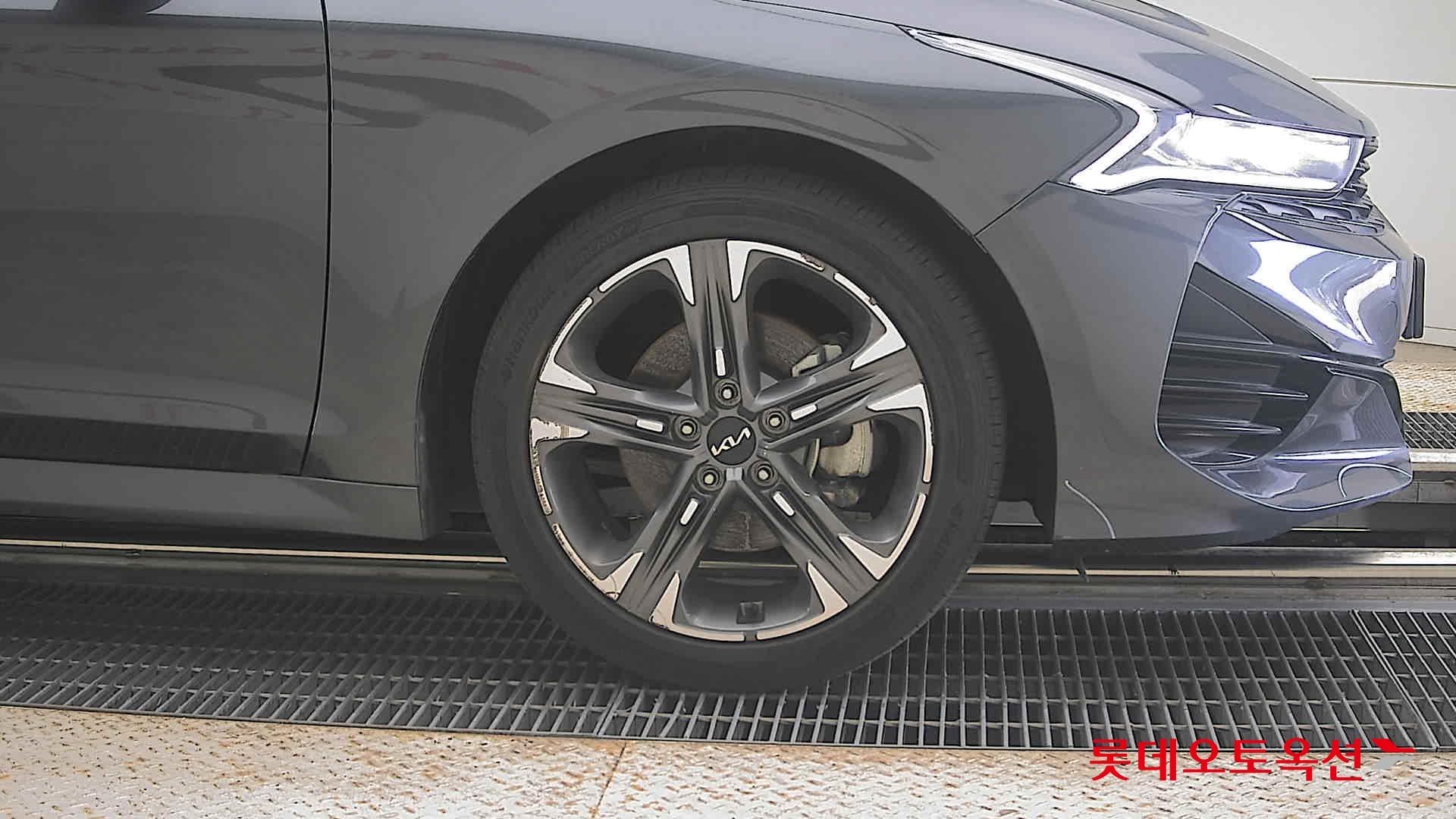 2023 - kia k5