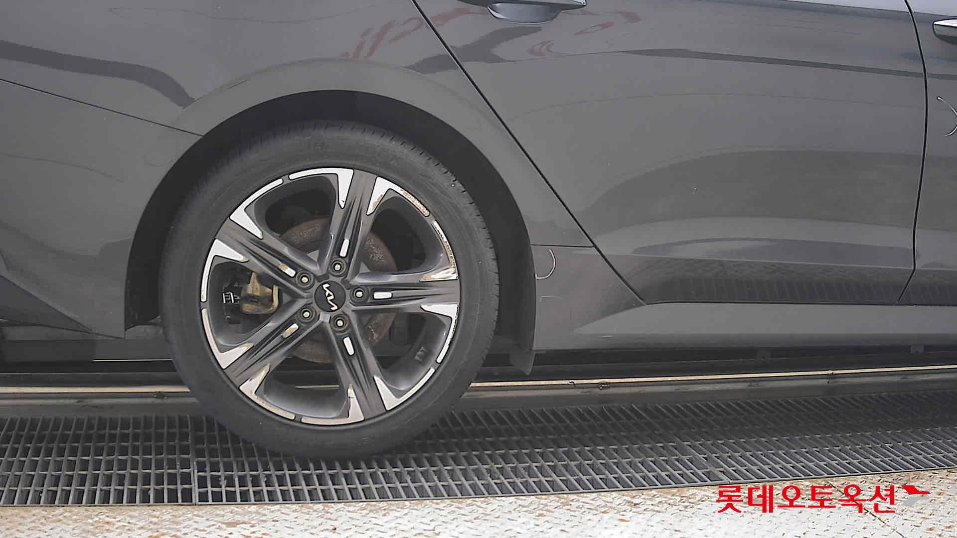 2023 - kia k5