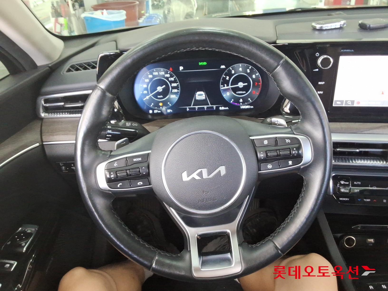 2023 - kia k5