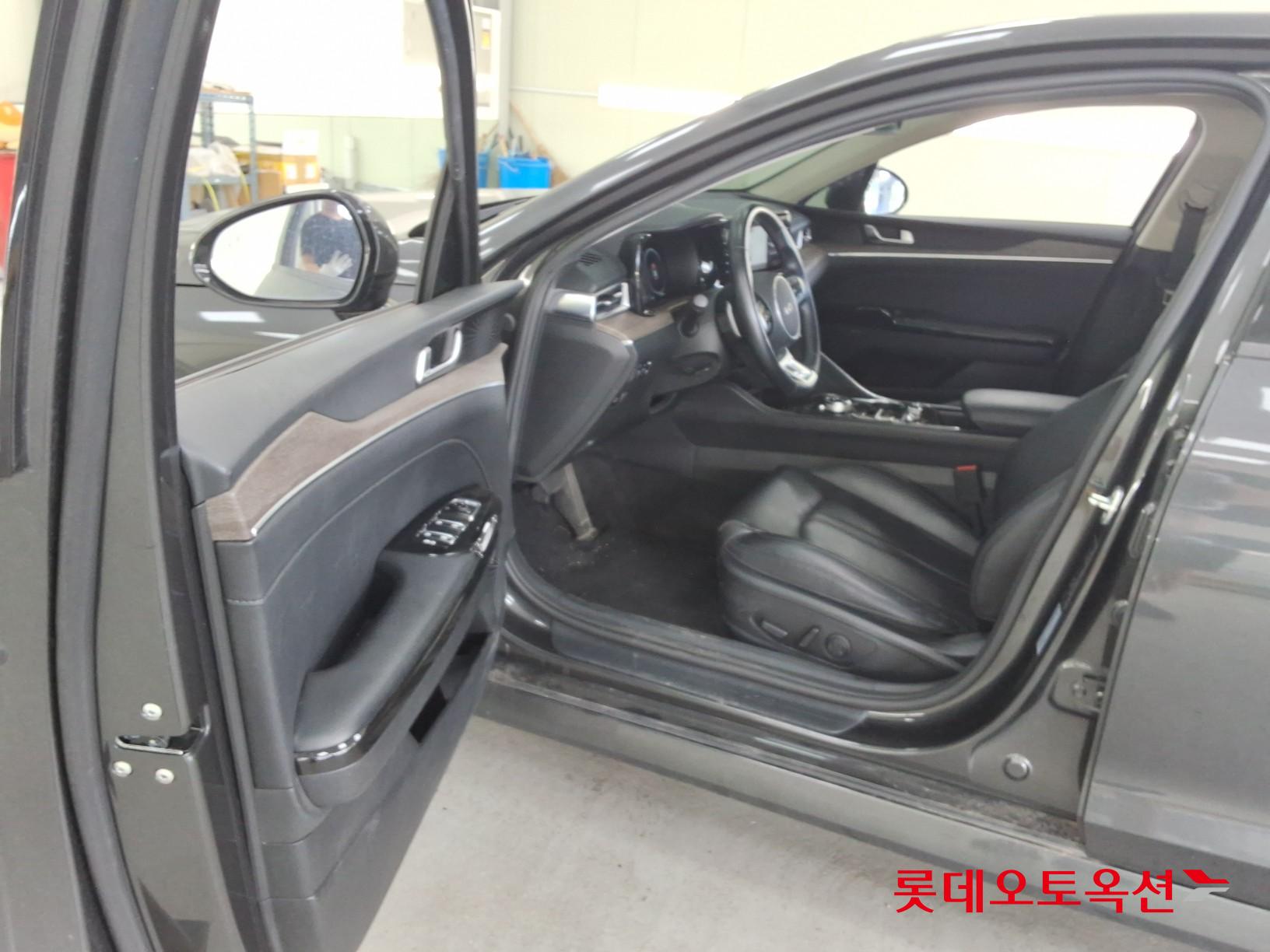 2023 - kia k5