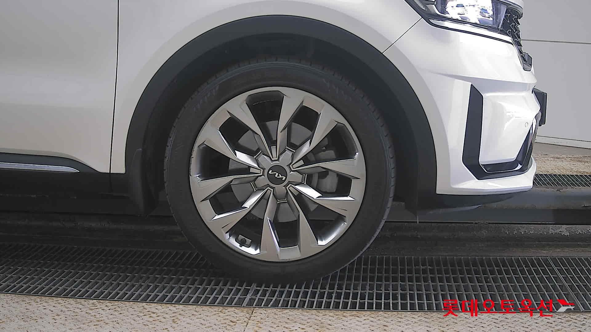 Kia Sorento id 3822976 из Кореи 23