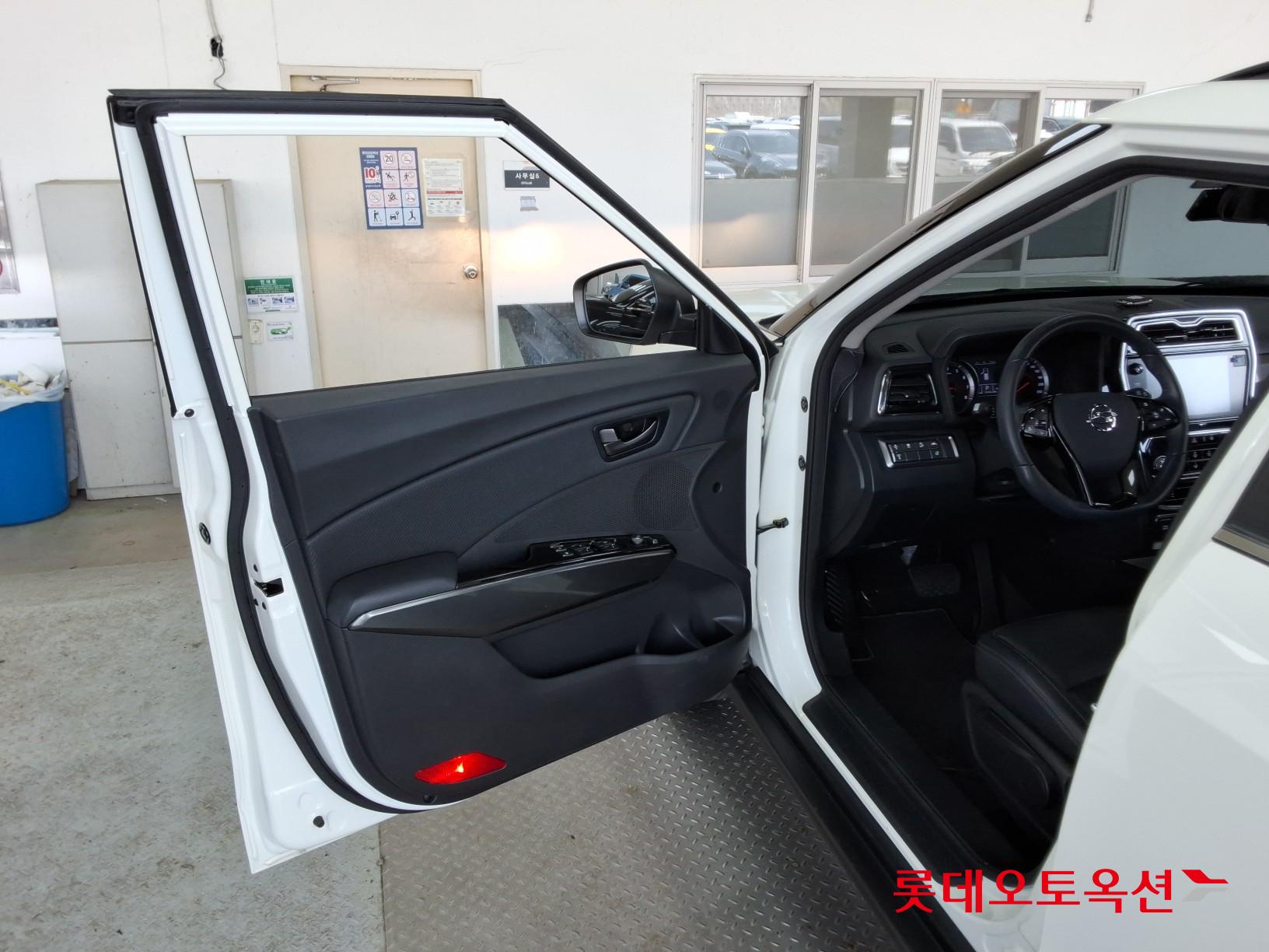 SsangYong Tivoli id 3822798 из Кореи 35