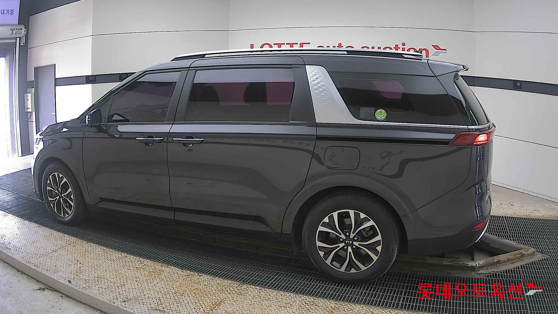 Kia Carnival id 3822911 из Кореи 11