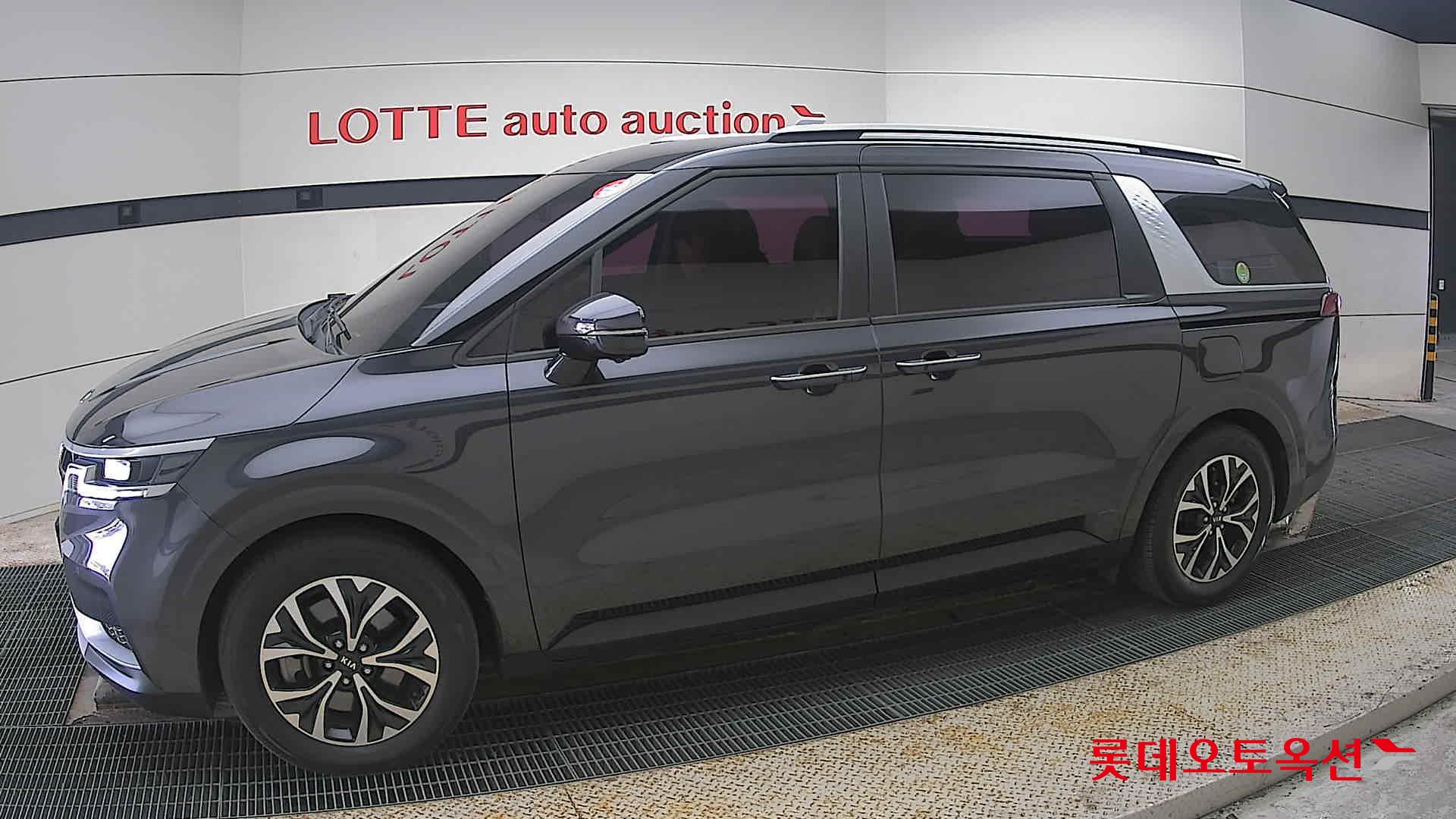 Kia Carnival id 3822911 из Кореи 12