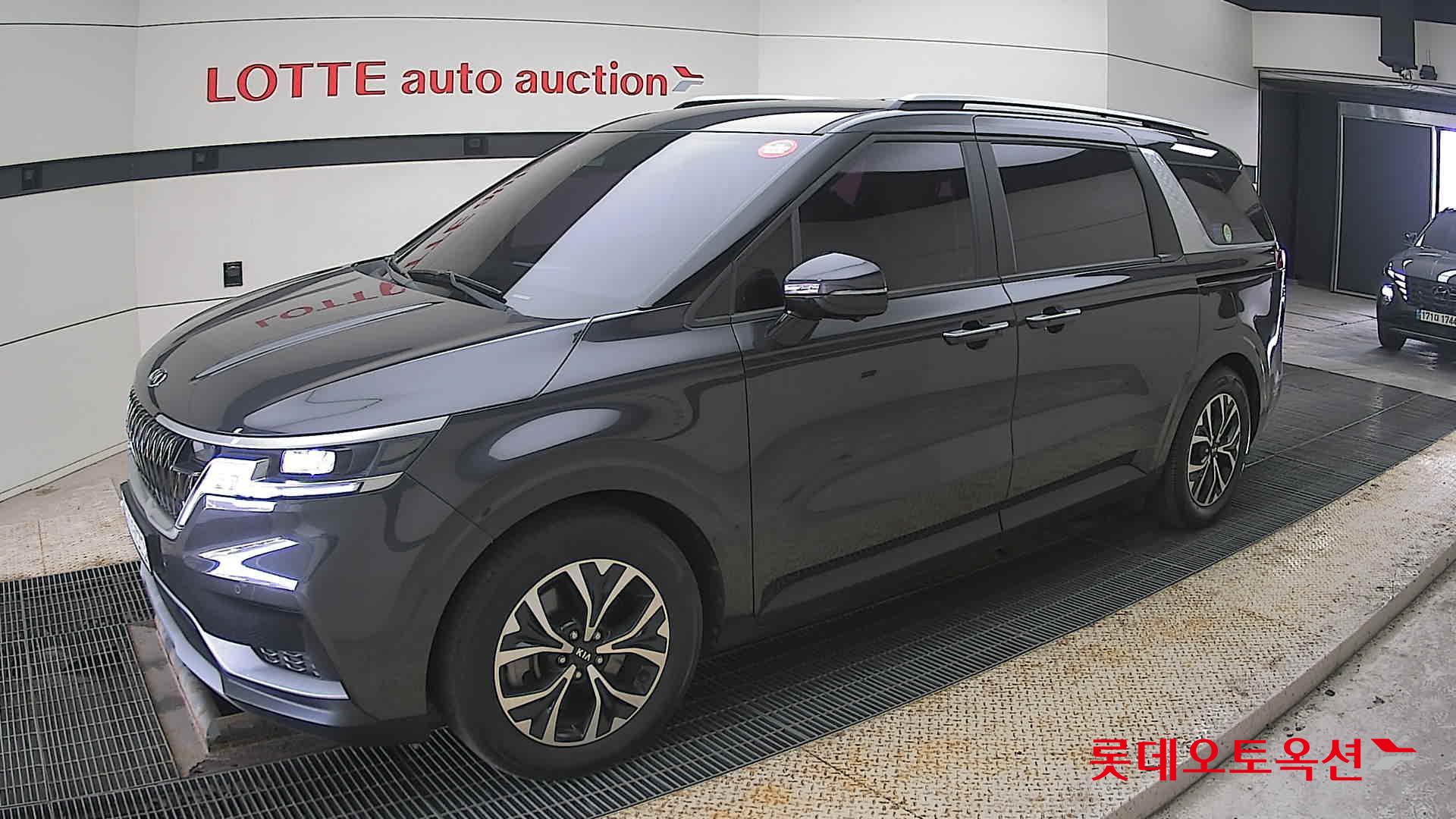 Kia Carnival id 3822911 из Кореи 13