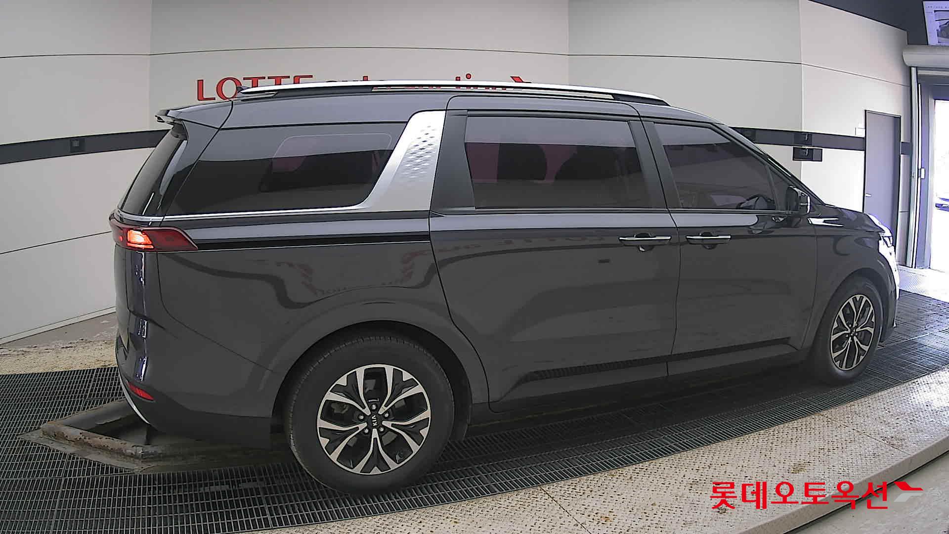 Kia Carnival id 3822911 из Кореи 18