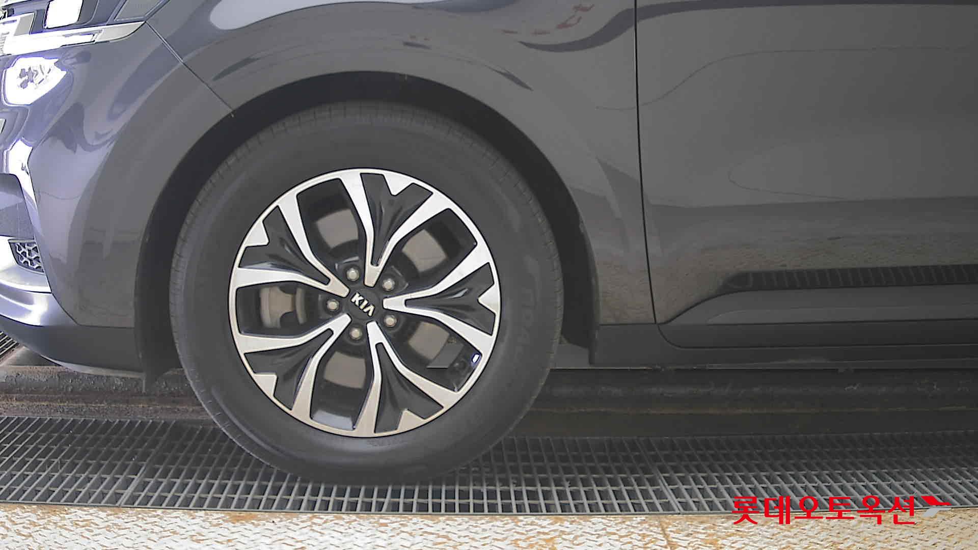 Kia Carnival id 3822911 из Кореи 21