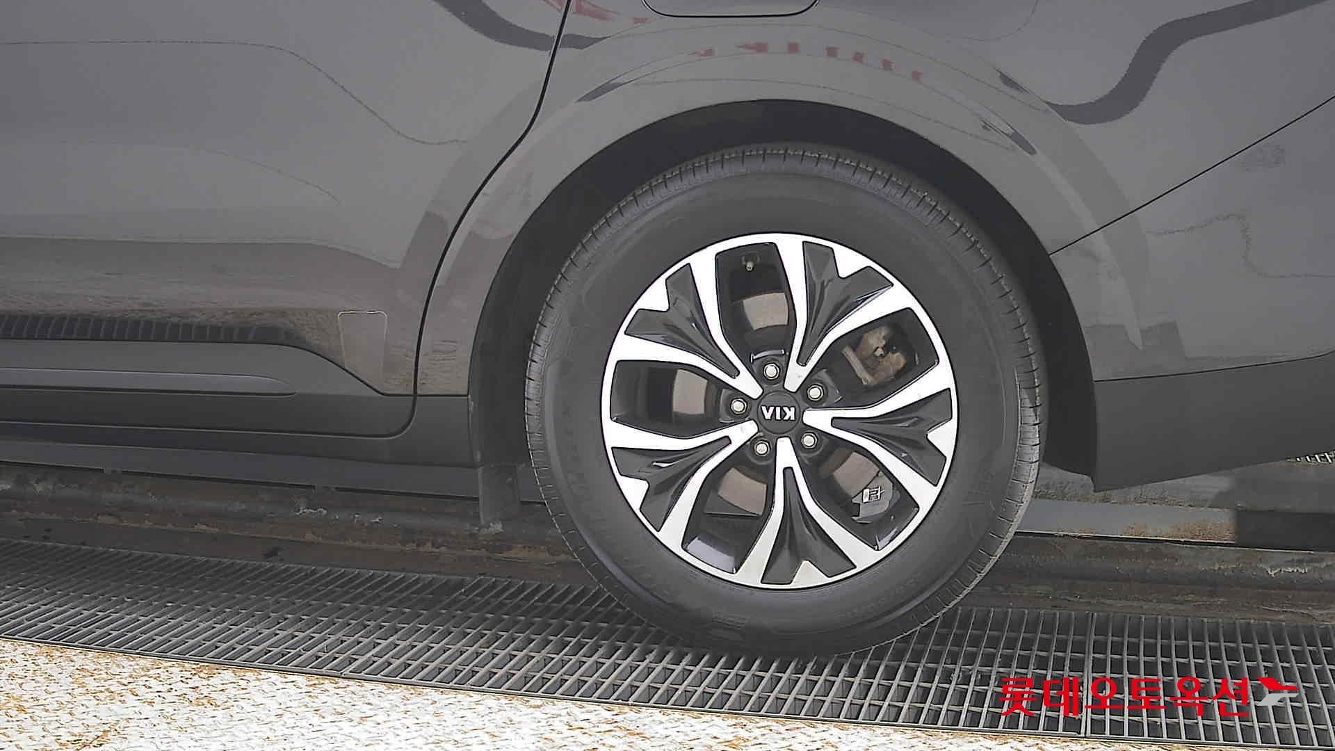 Kia Carnival id 3822911 из Кореи 22