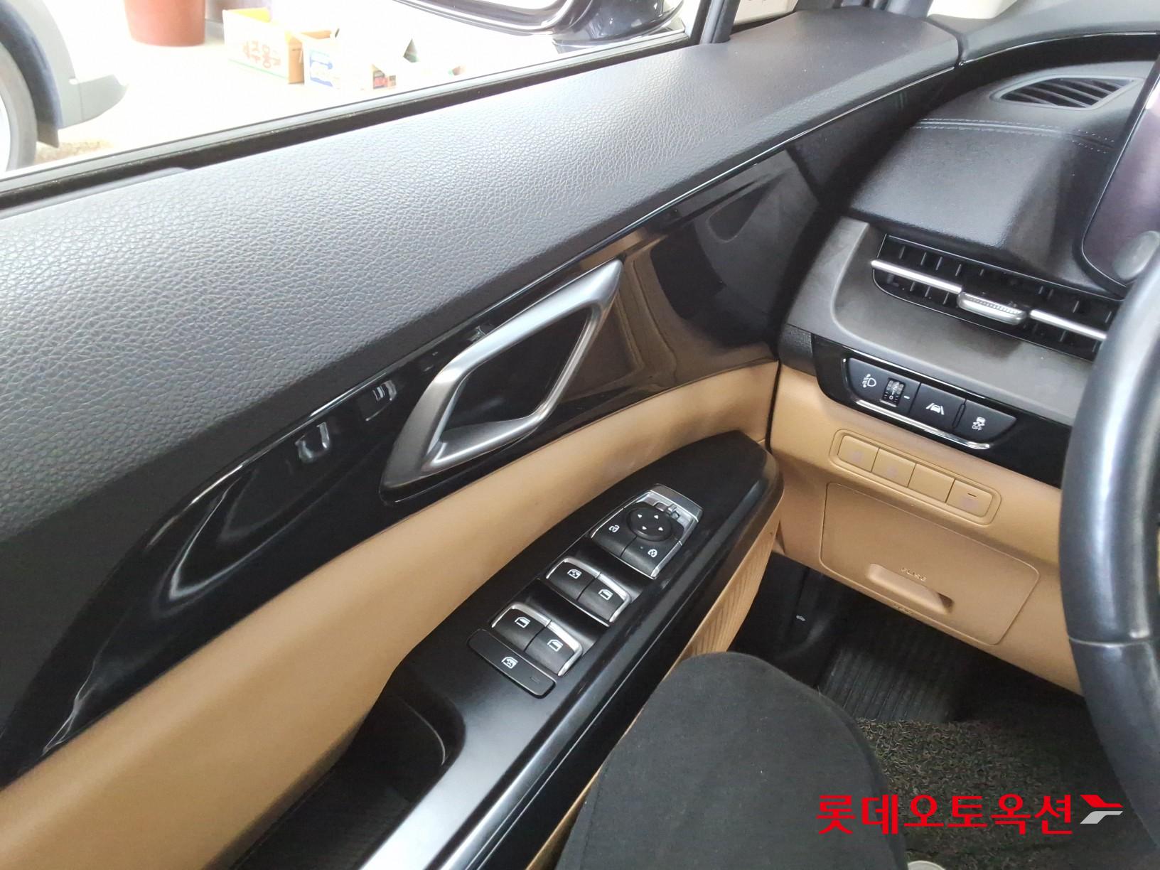 Kia Carnival id 3822911 из Кореи 28