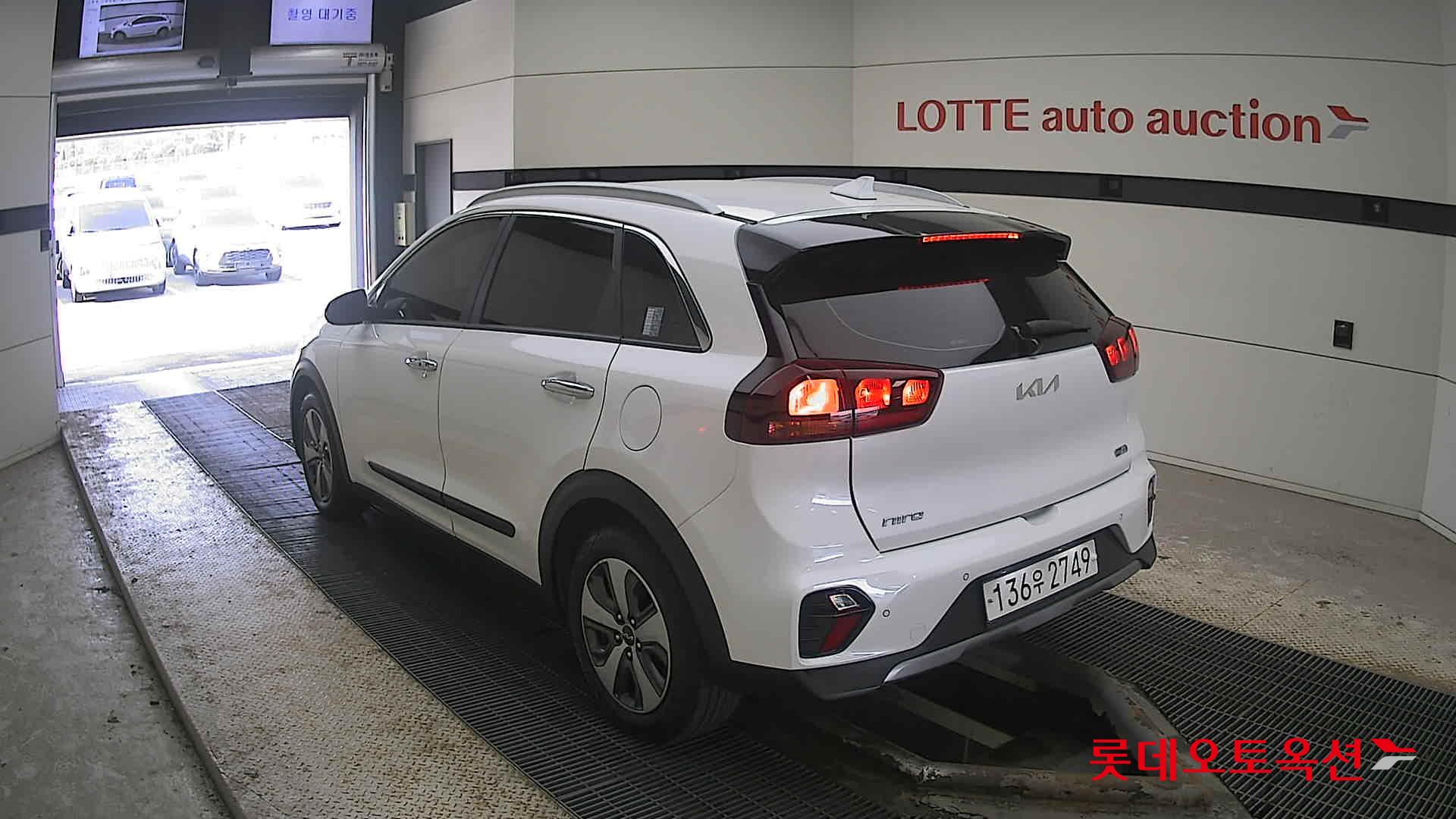 Kia Niro Hybrid 2022 Snow White Pearl (optional) из Кореи, фото 6