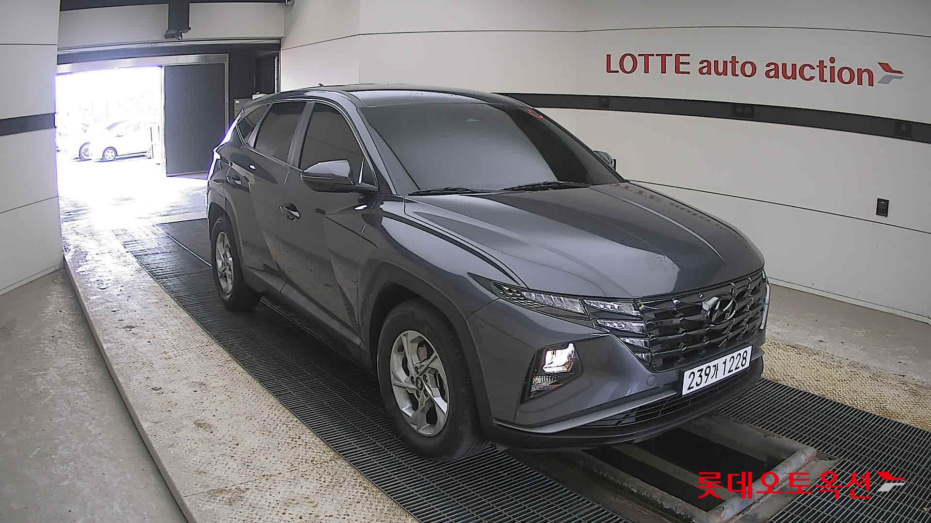 Hyundai Tucson 2022 Titanium Grey Metallic из Кореи, фото 2