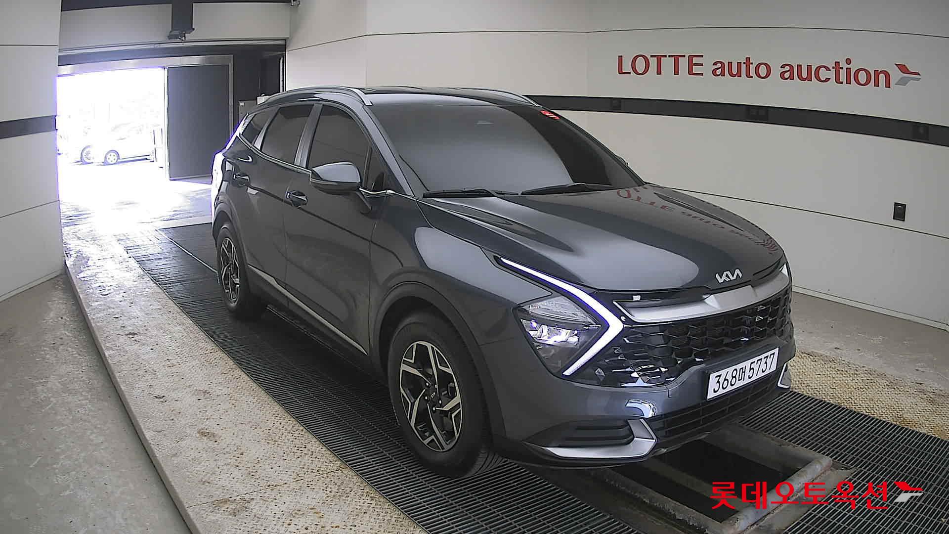 Kia Sportage 2023 Gravity Gray из Кореи, фото 2