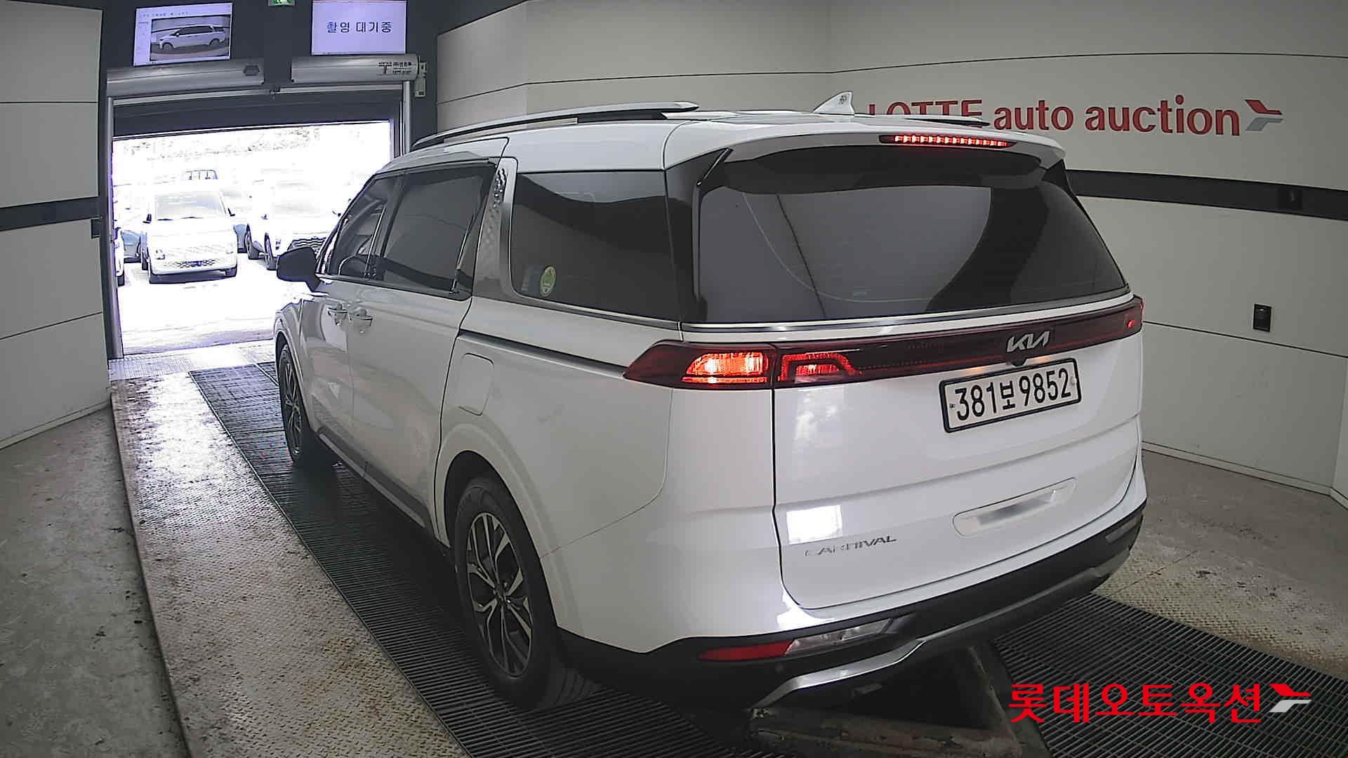 Kia Carnival id 3822957 из Кореи 9