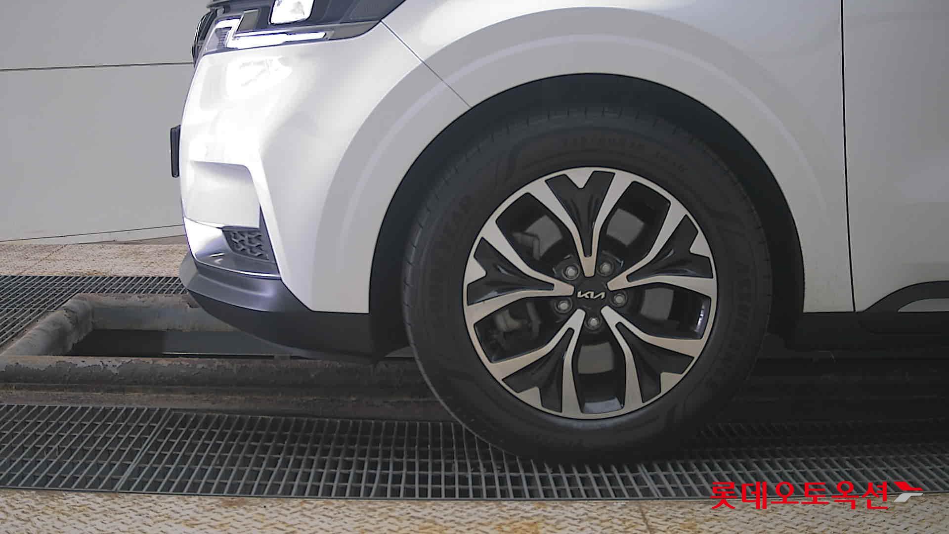 Kia Carnival id 3822957 из Кореи 21