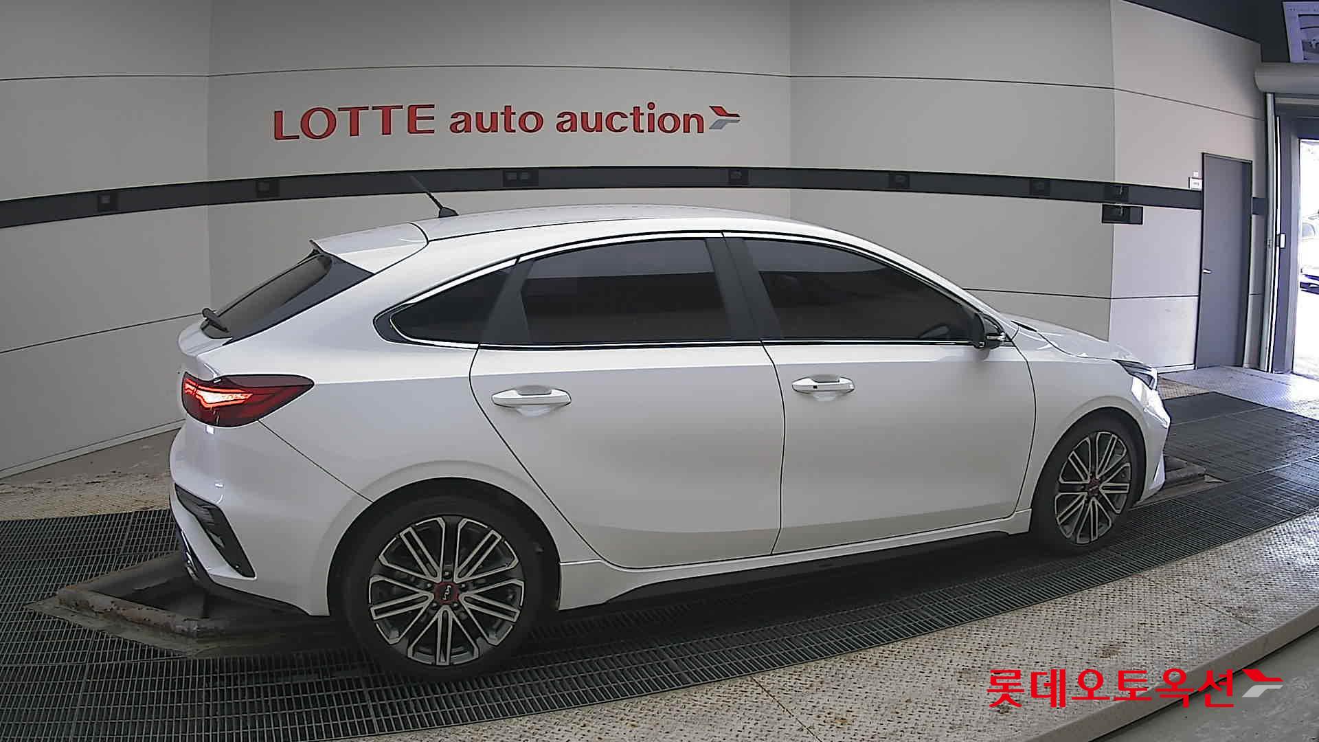 Kia K3 id 3822931 из Кореи 18