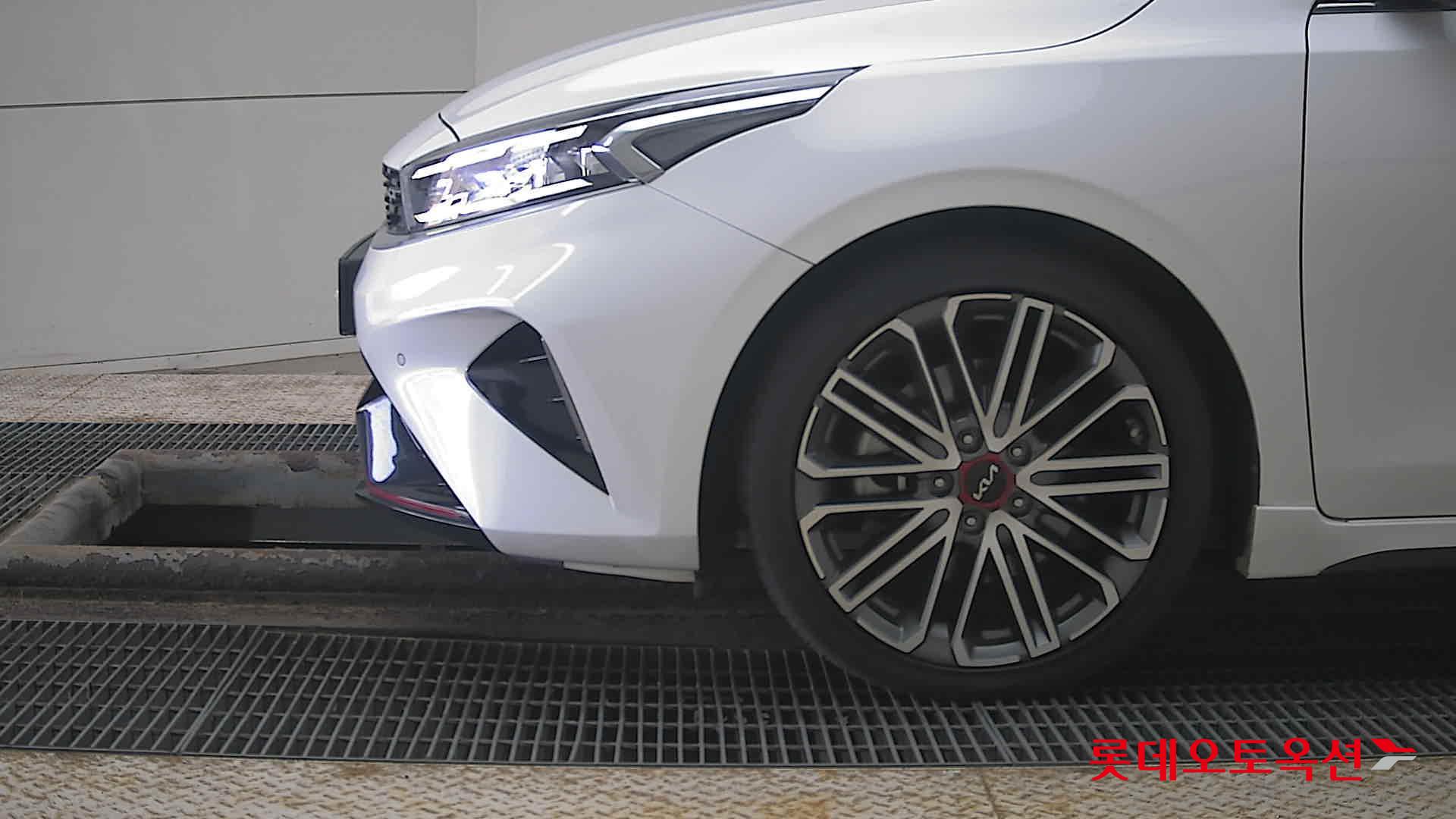 Kia K3 id 3822931 из Кореи 21