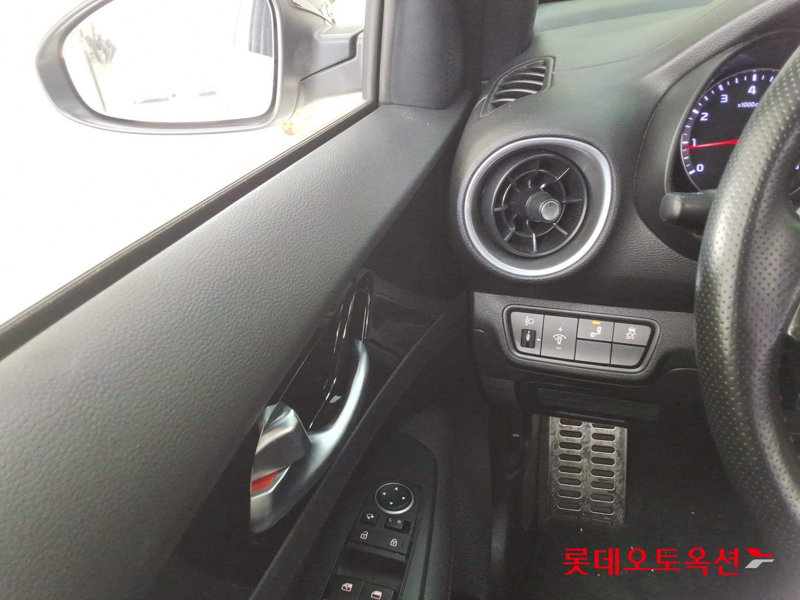 Kia K3 id 3822931 из Кореи 28