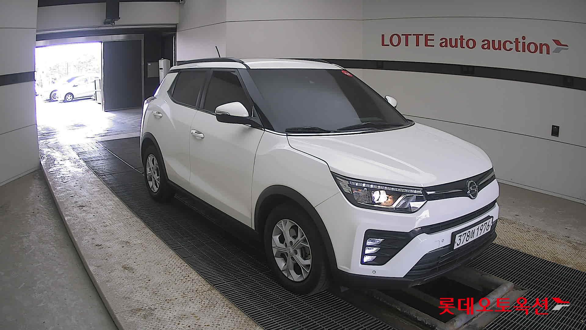 SsangYong Tivoli 2022 Grand White из Кореи, фото 2