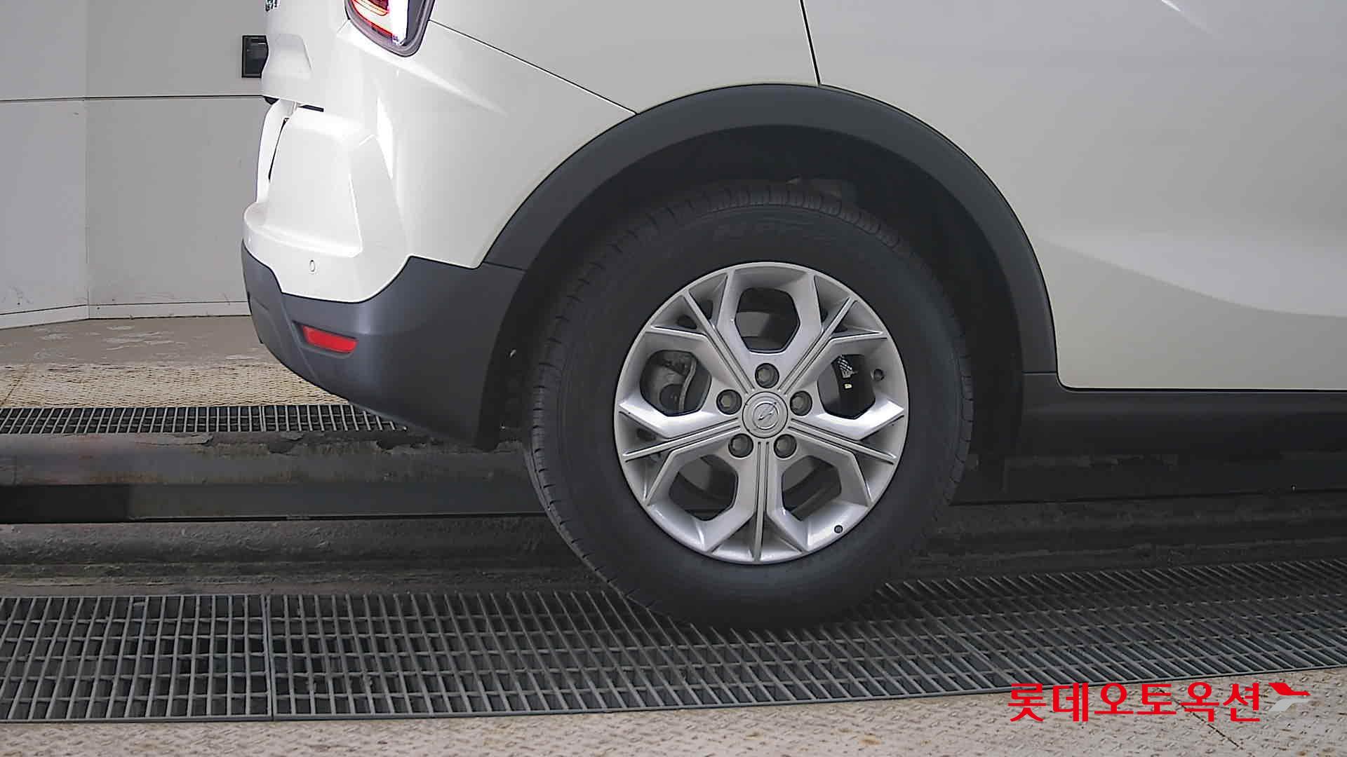 SsangYong Tivoli id 3823003 из Кореи 24