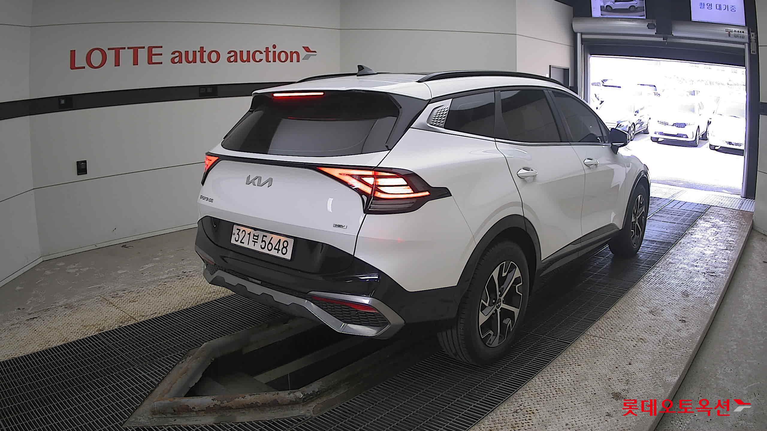 Kia Sportage Hybrid 2022 Snow White Pearl (optional) из Кореи, фото 4