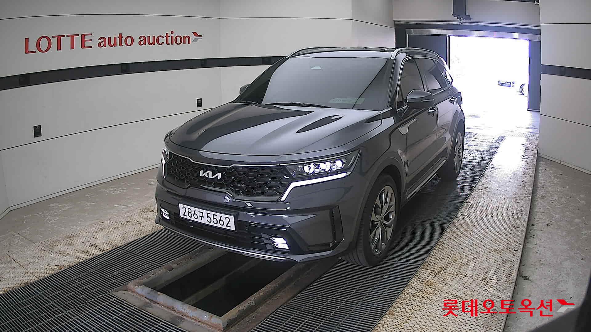 Kia Sorento 2022 Platinium Graphite из Кореи