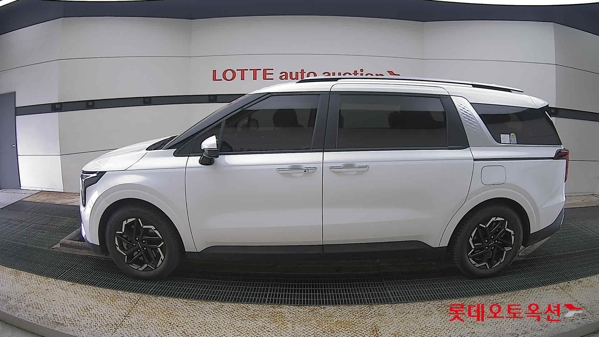 Kia Carnival id 3822968 из Кореи 7