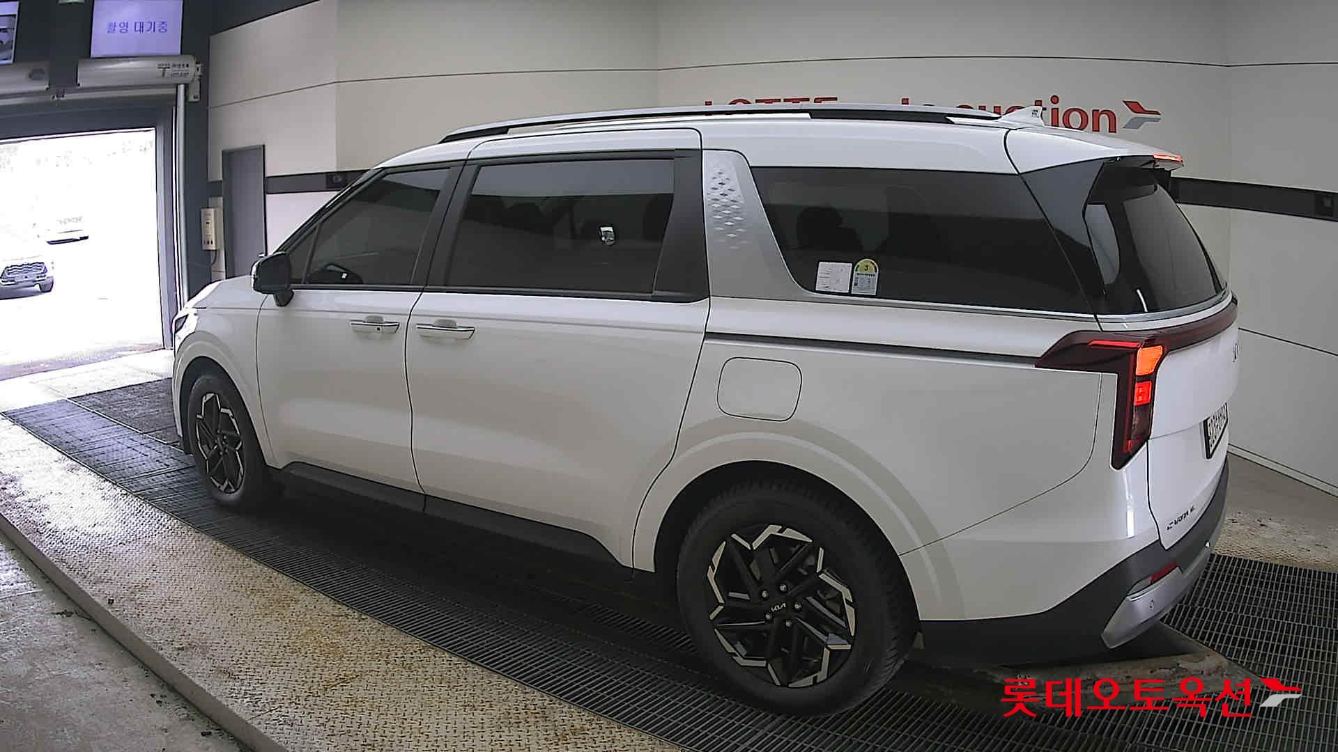 Kia Carnival id 3822968 из Кореи 10