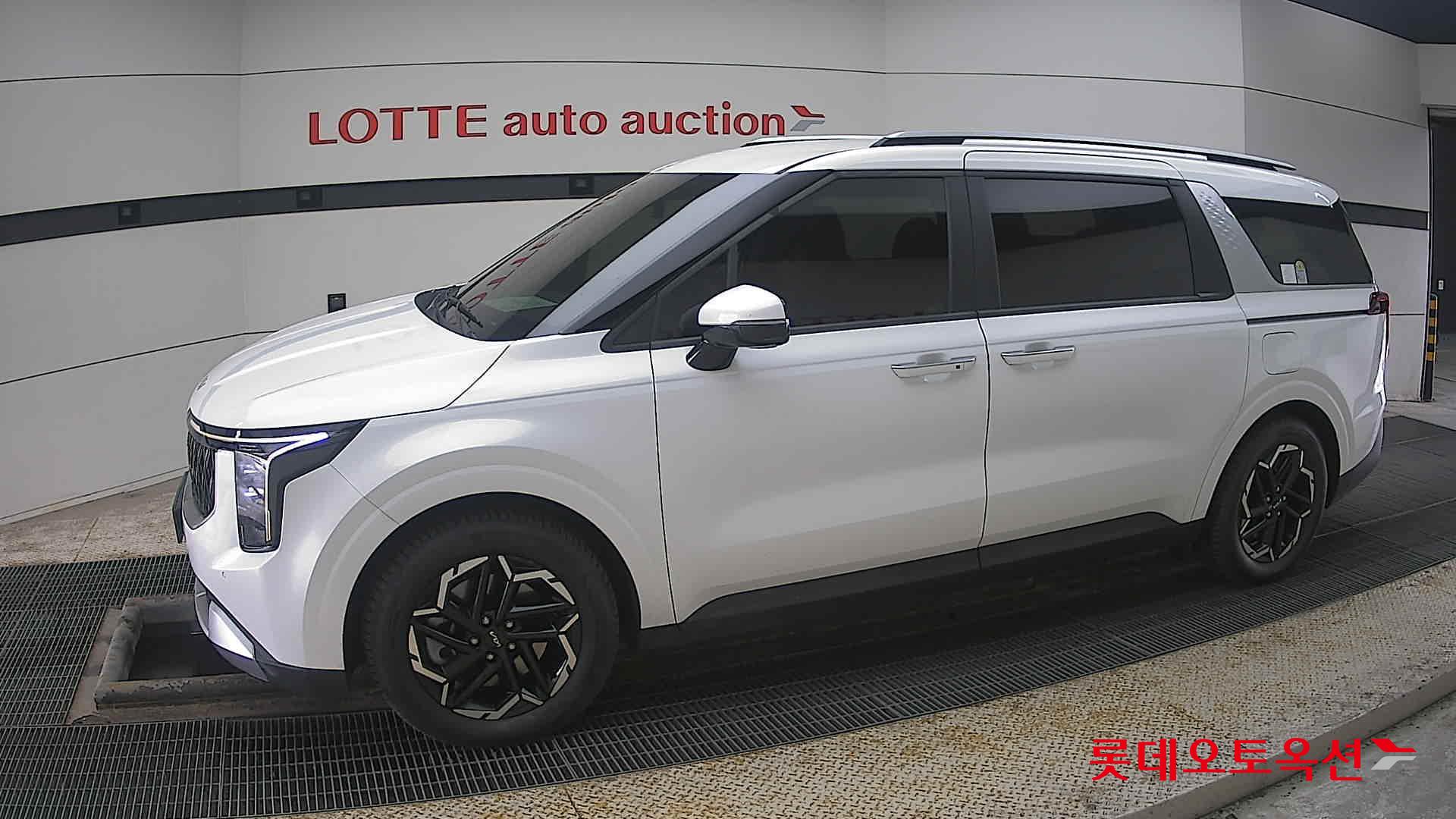 Kia Carnival id 3822968 из Кореи 12