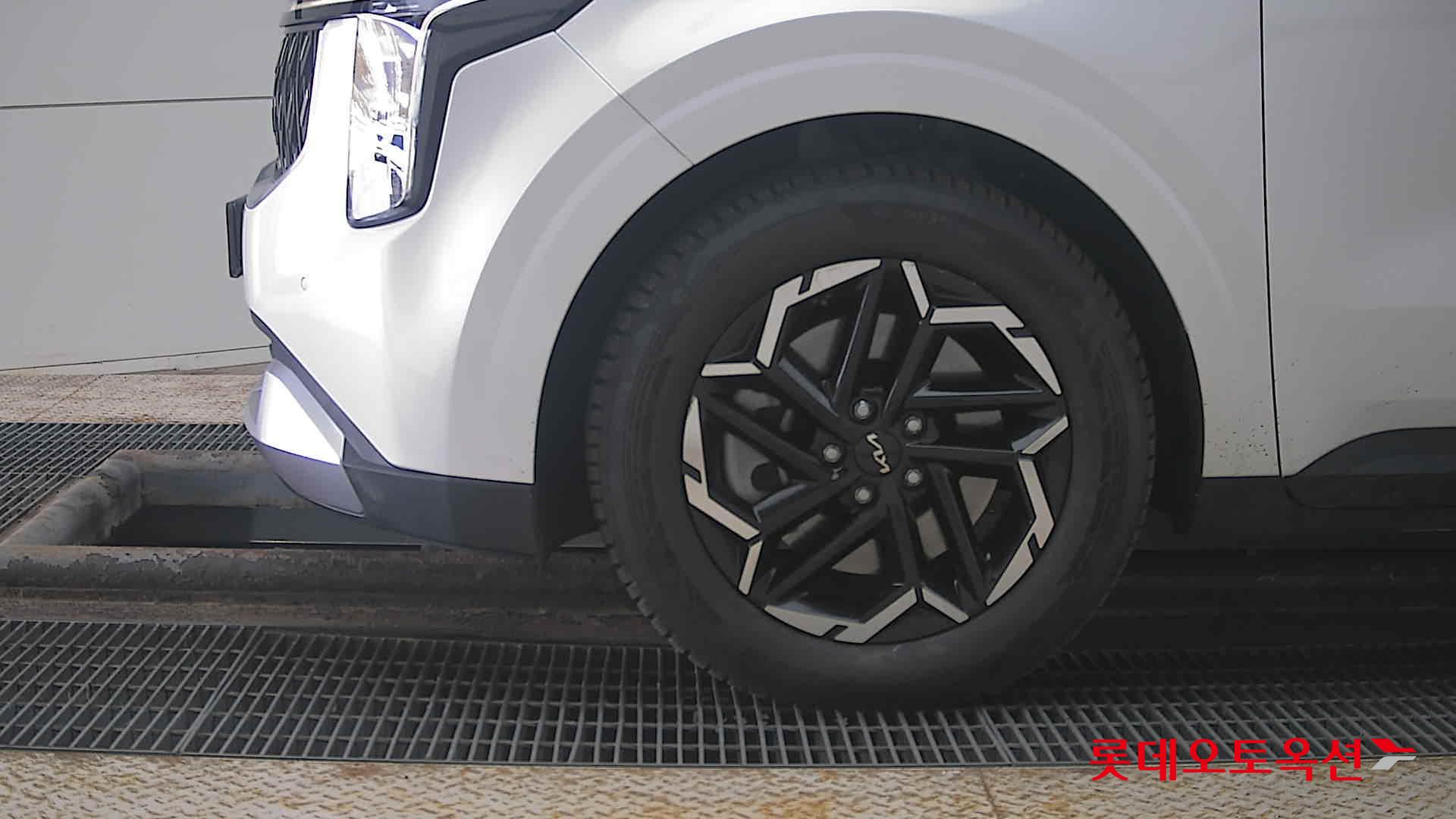 Kia Carnival id 3822968 из Кореи 21