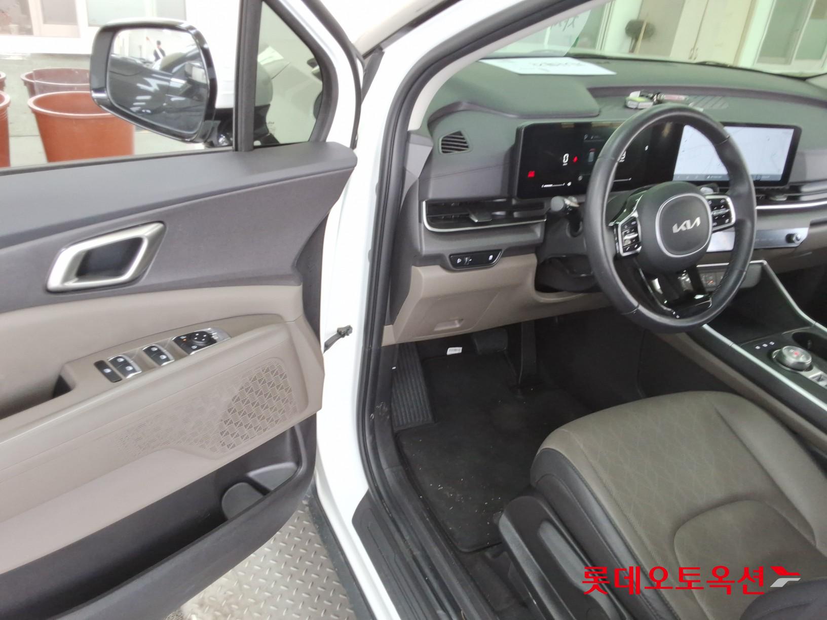 Kia Carnival id 3822968 из Кореи 36