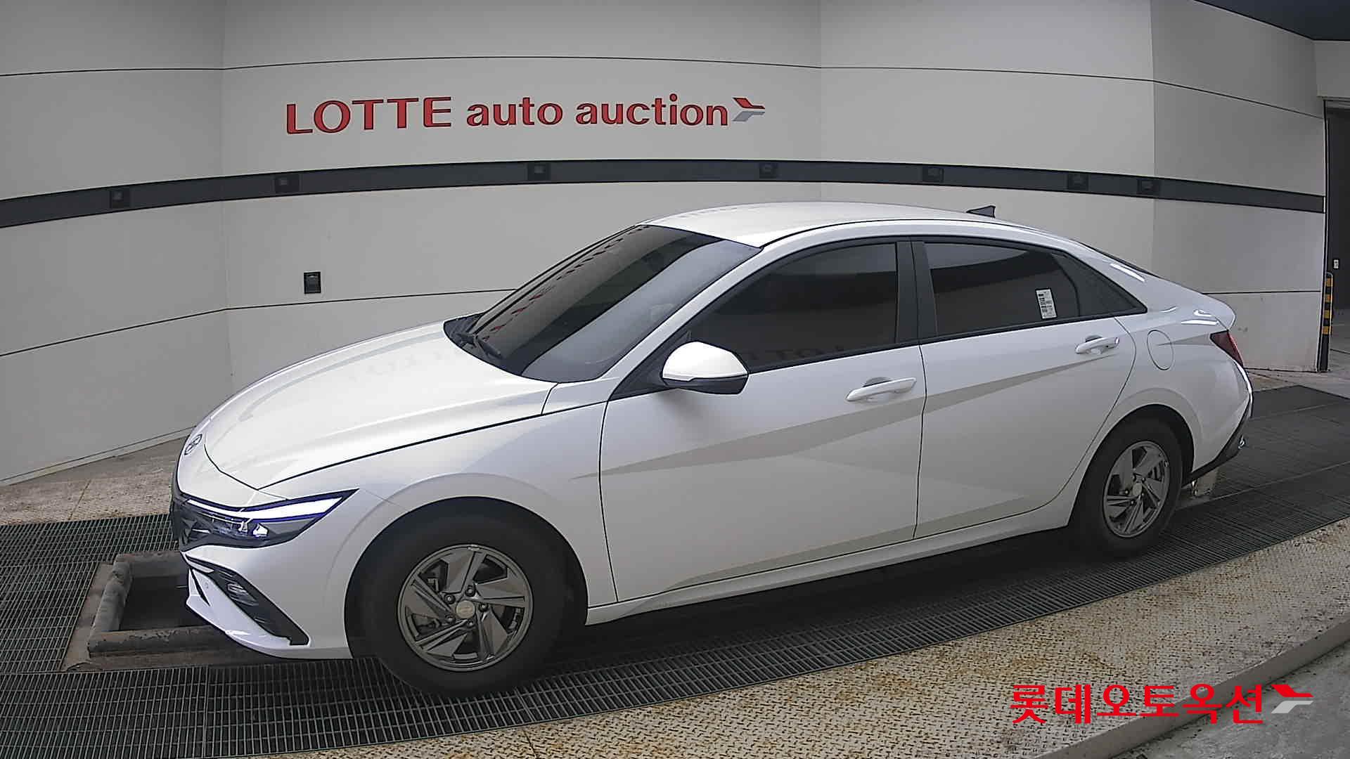 Hyundai Avante id 3822877 из Кореи 12