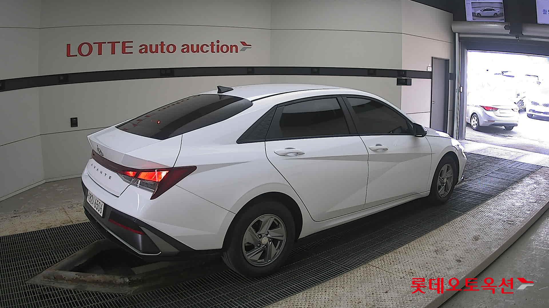 Hyundai Avante id 3822877 из Кореи 19